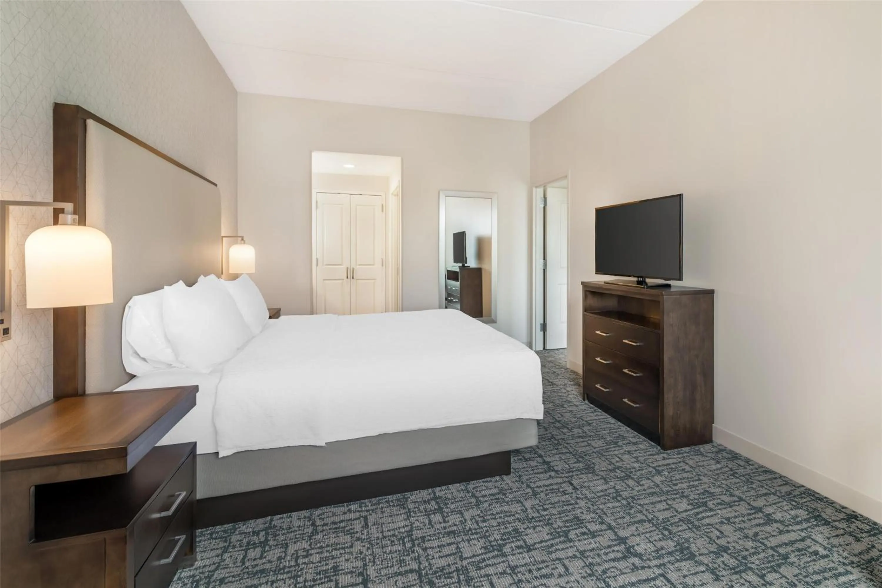 Bed in Homewood Suites By Hilton Schenectady