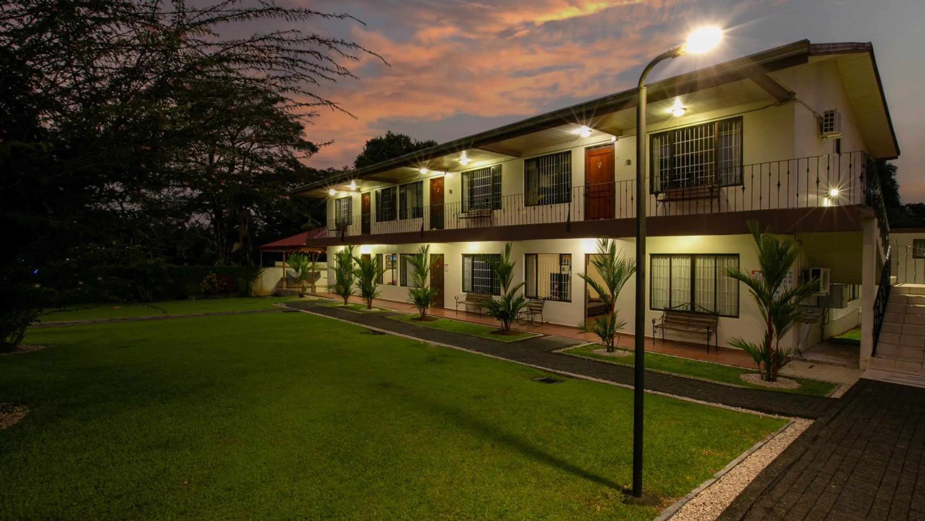 Property building in Condo's Vista Al Volcan