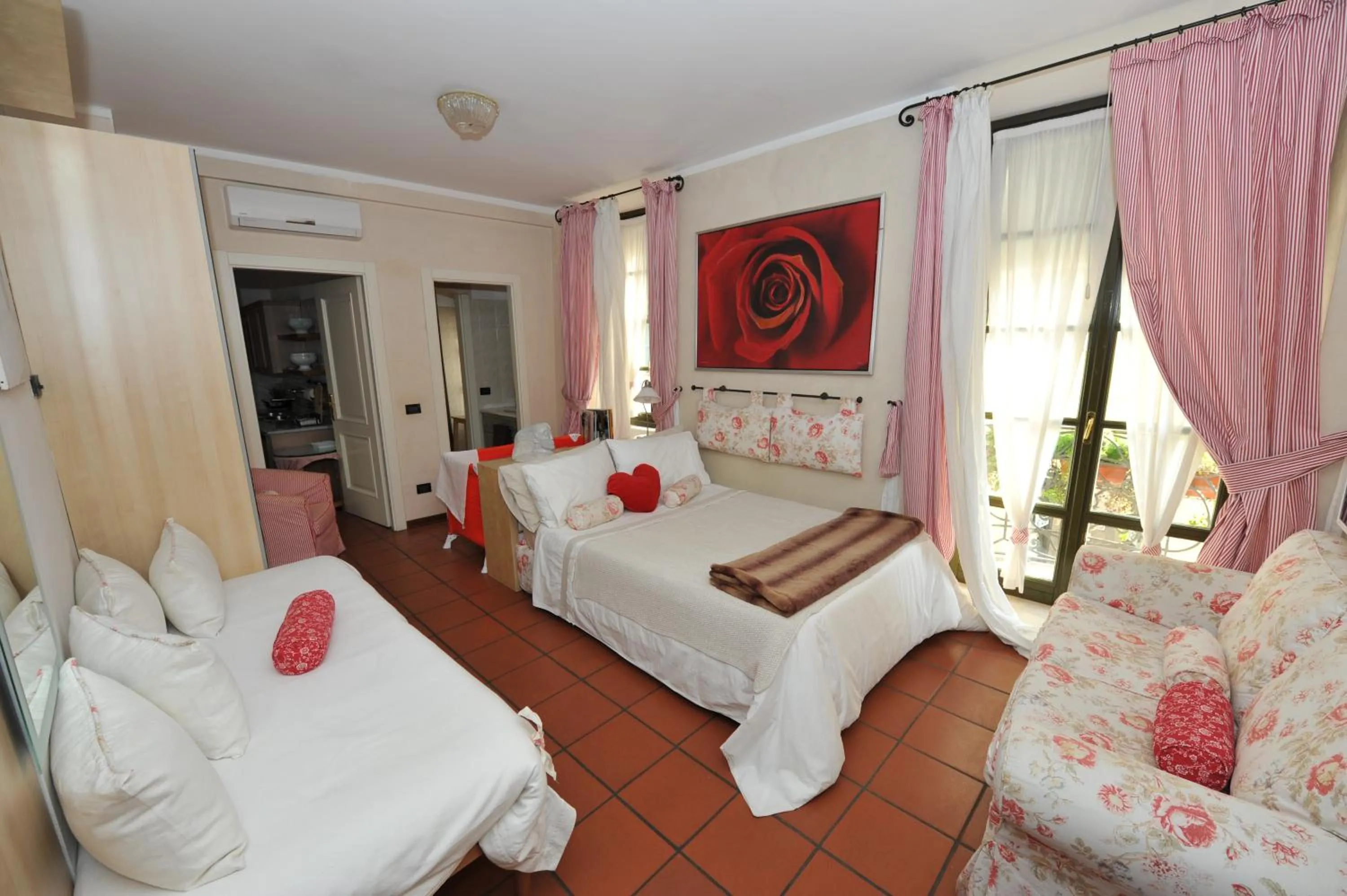 Photo of the whole room, Bed in Porta Medievale del Campo