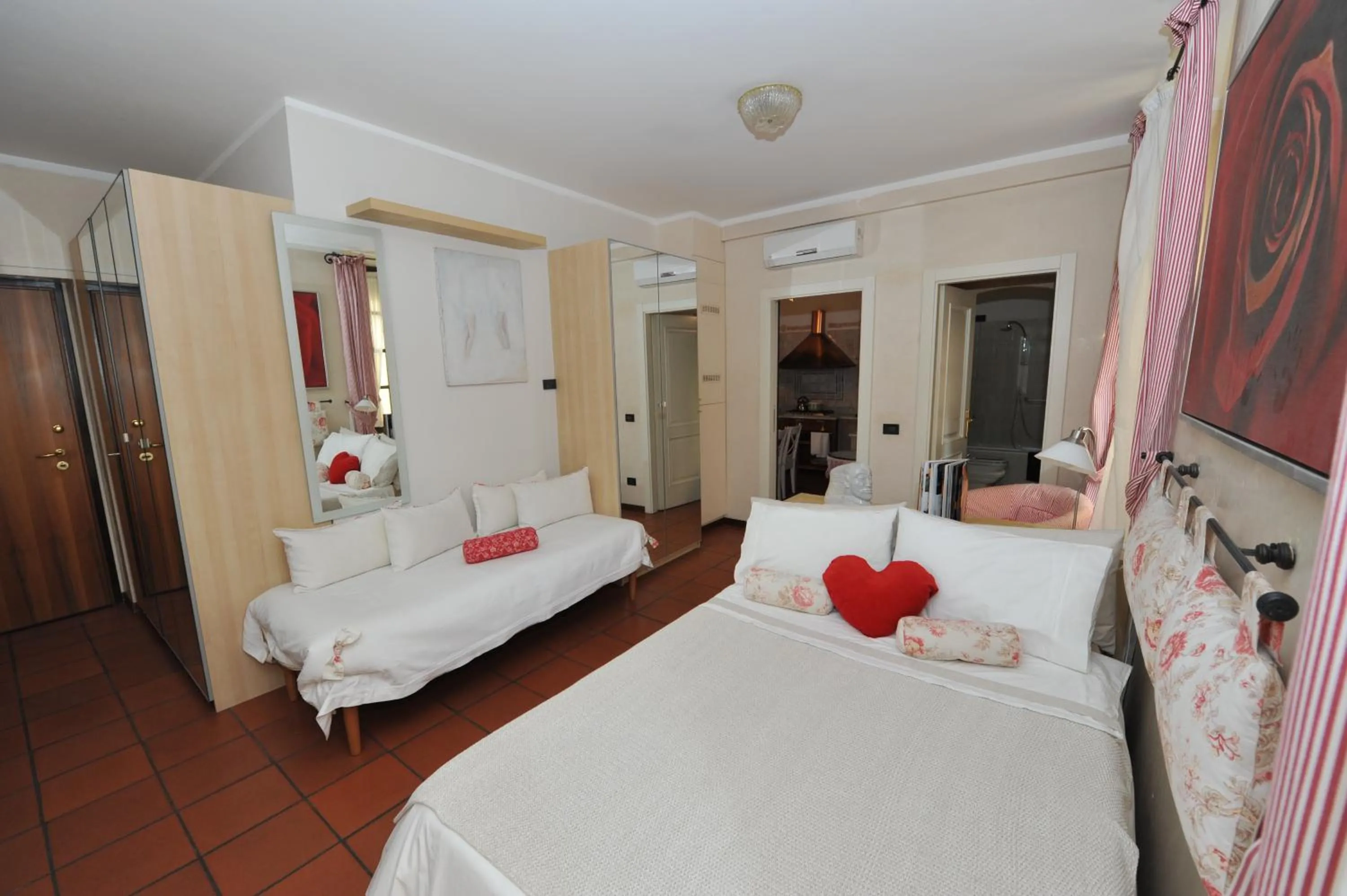 Photo of the whole room, Bed in Porta Medievale del Campo