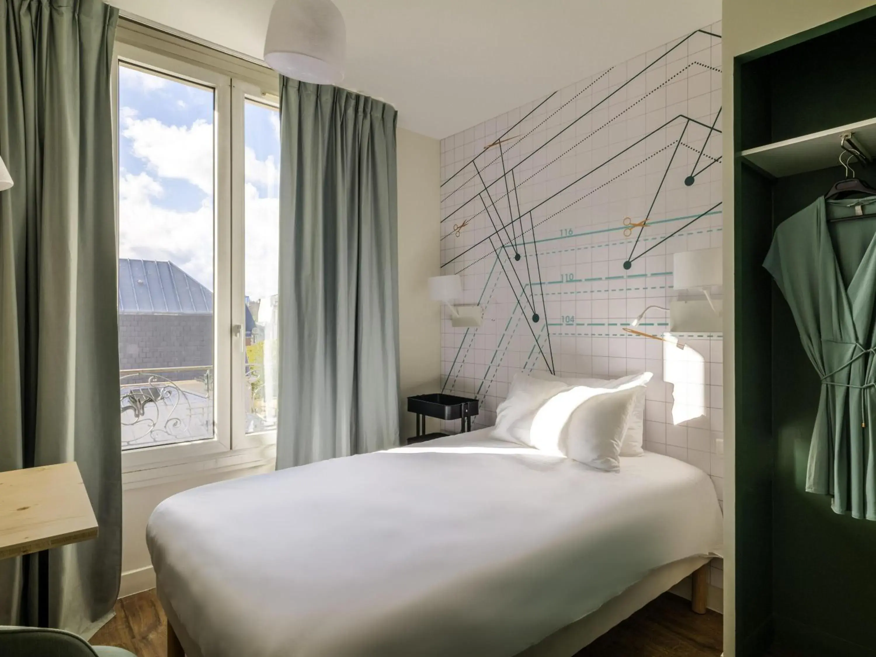 Bedroom, Bed in ibis Styles Asnieres Centre Bedroom, Bed in ibis Styles Asnieres Centre