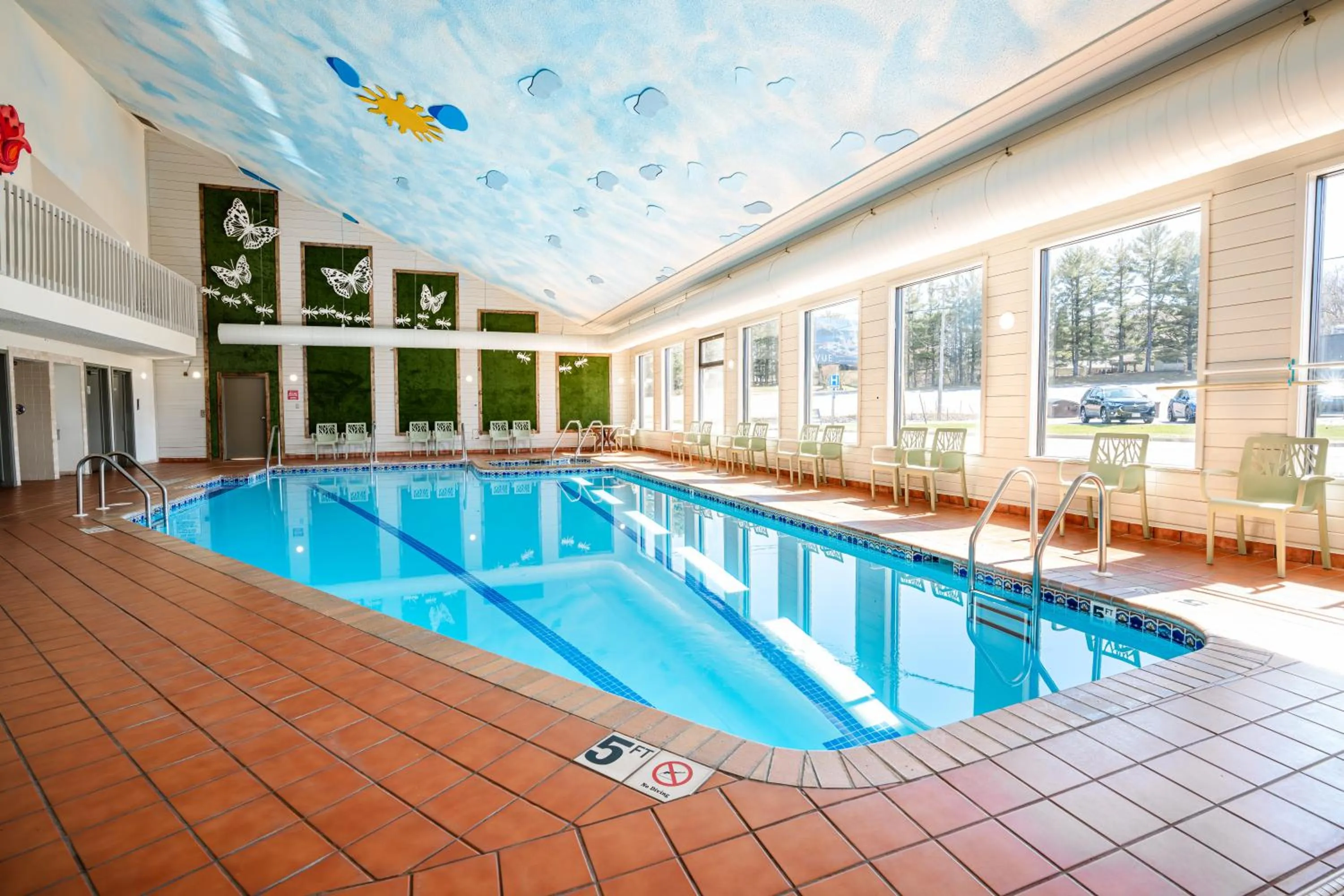 Swimming pool in Natura Treescape Resort