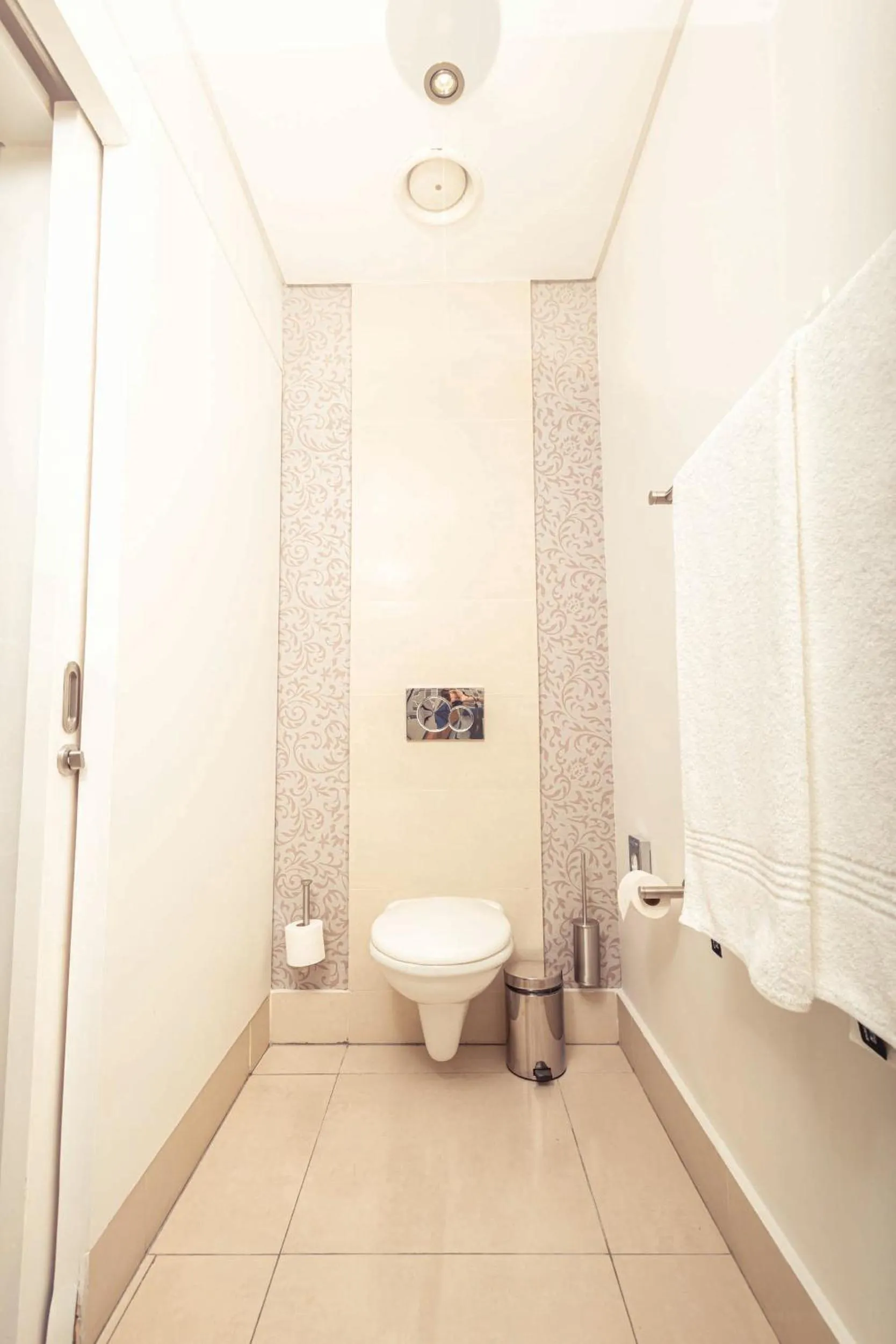 Toilet in Newkings Boutique Hotel