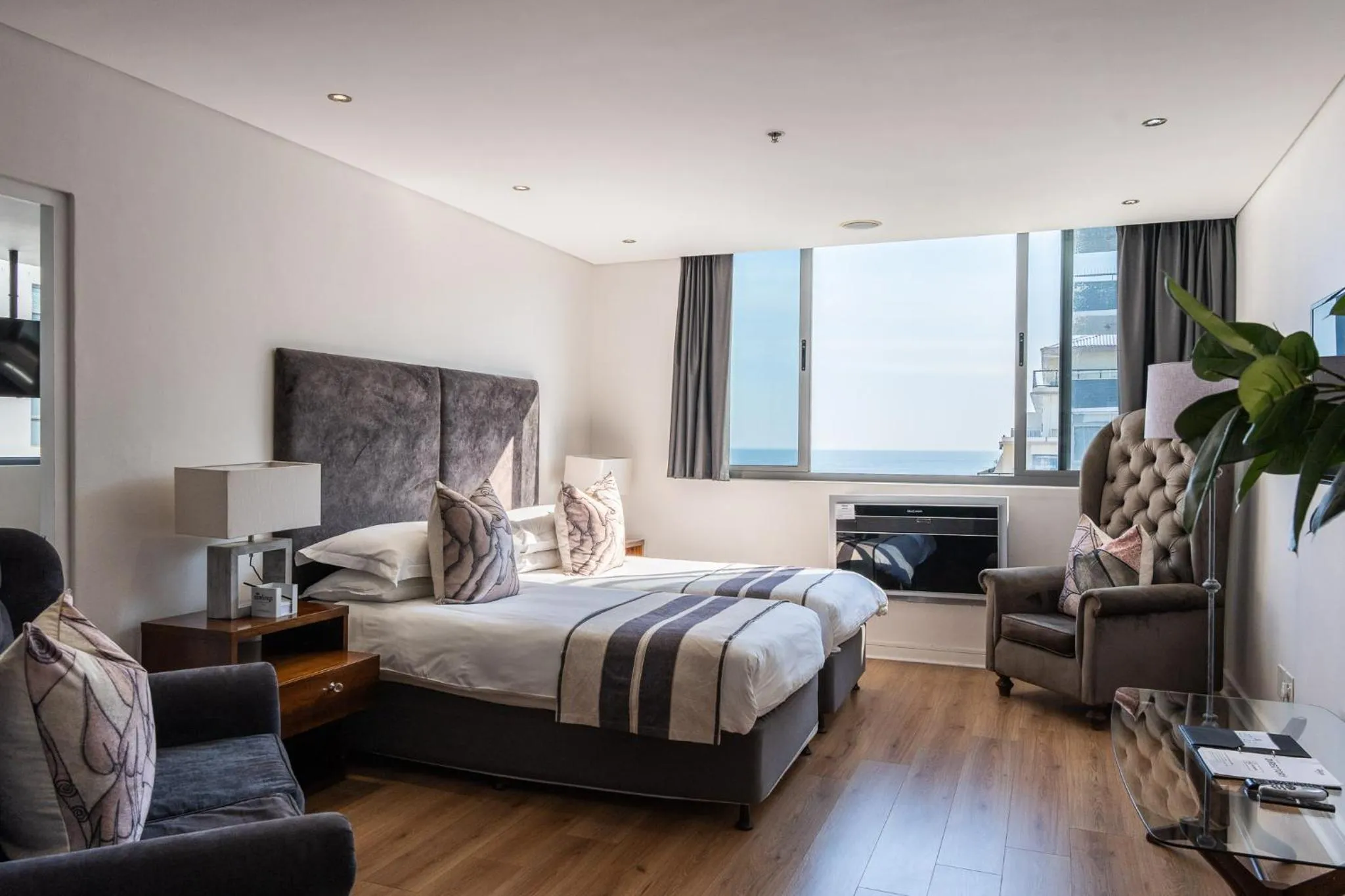 Bed in Newkings Boutique Hotel