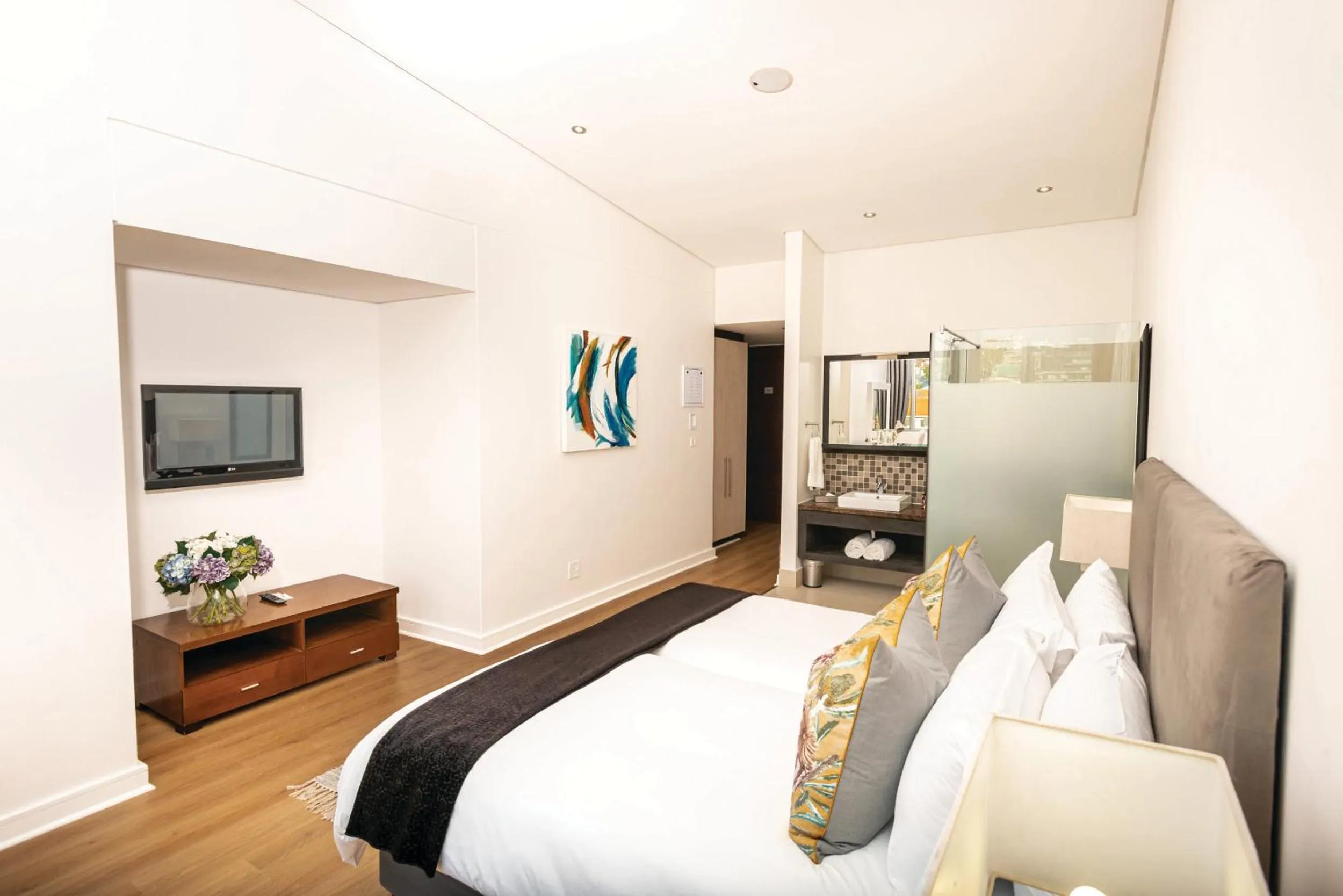 Bed in Newkings Boutique Hotel