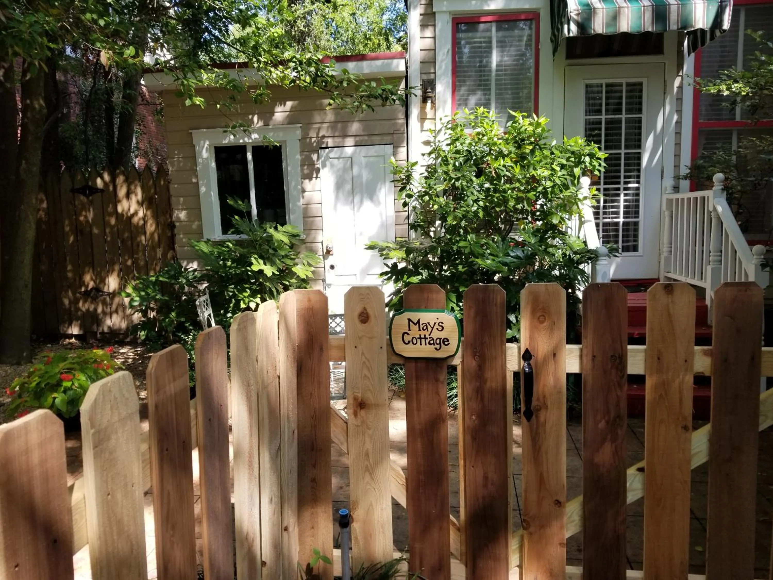 Garden view in Rosemont B&B Cottages