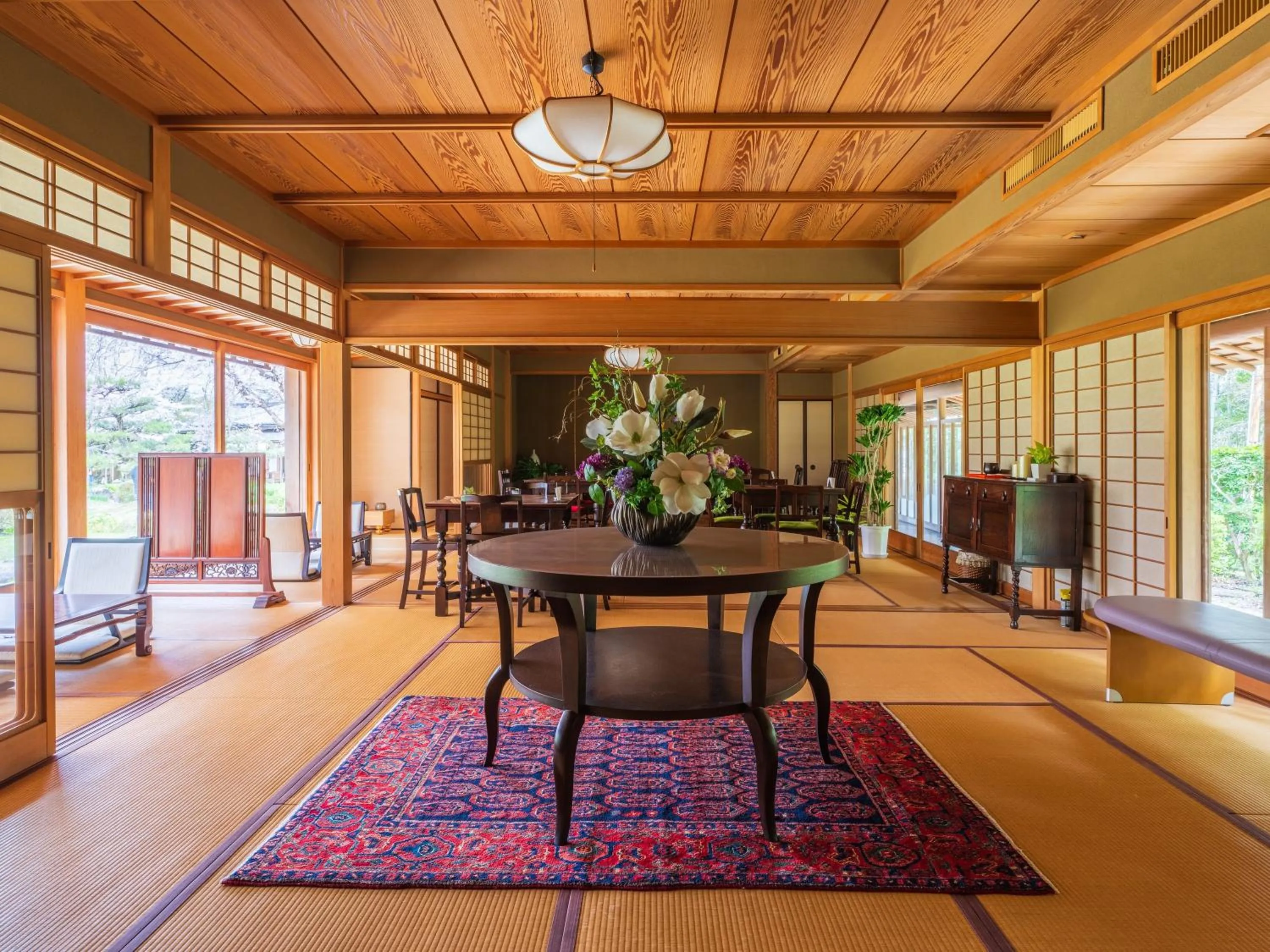 Restaurant/places to eat in Oukai Villa Izumi