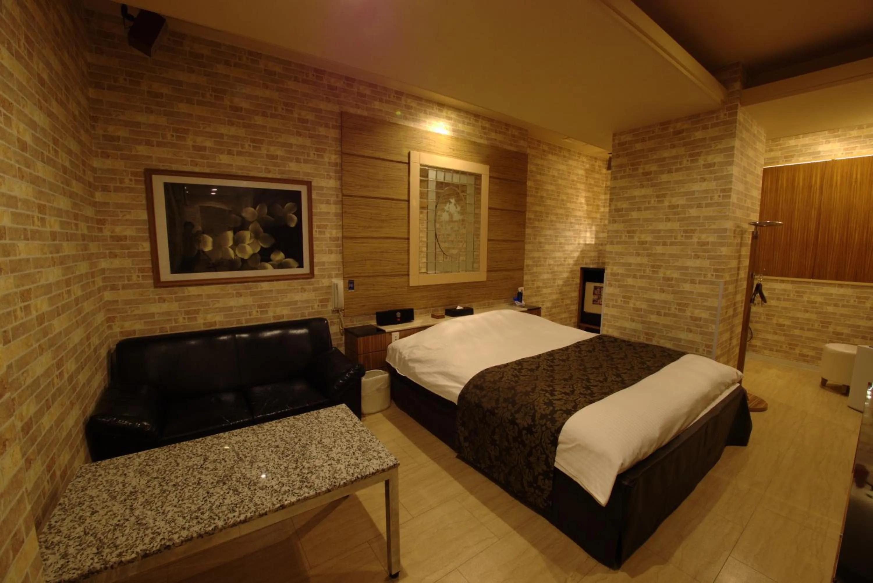 Hotel Allure (Adult Only)