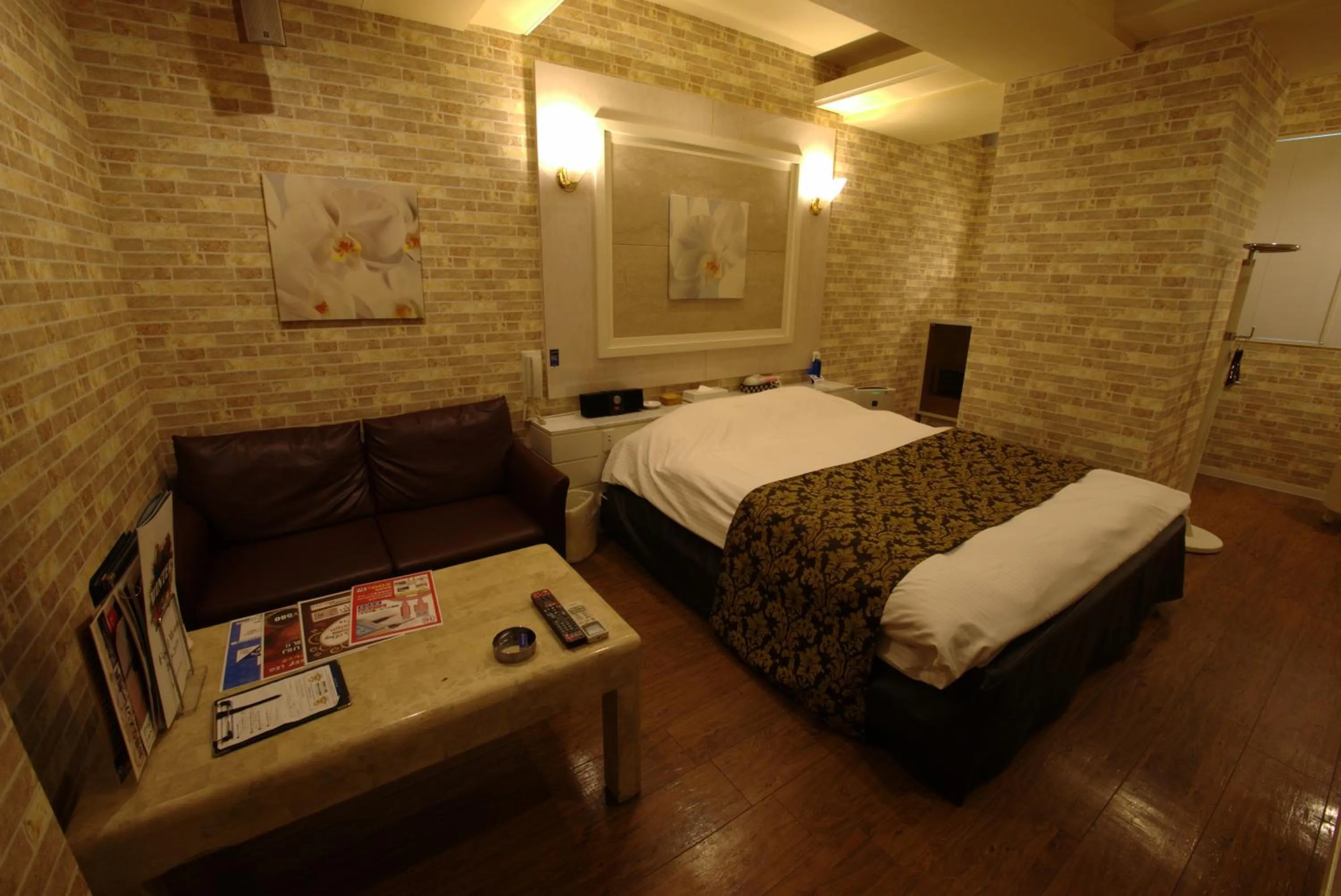 Hotel Allure (Adult Only)