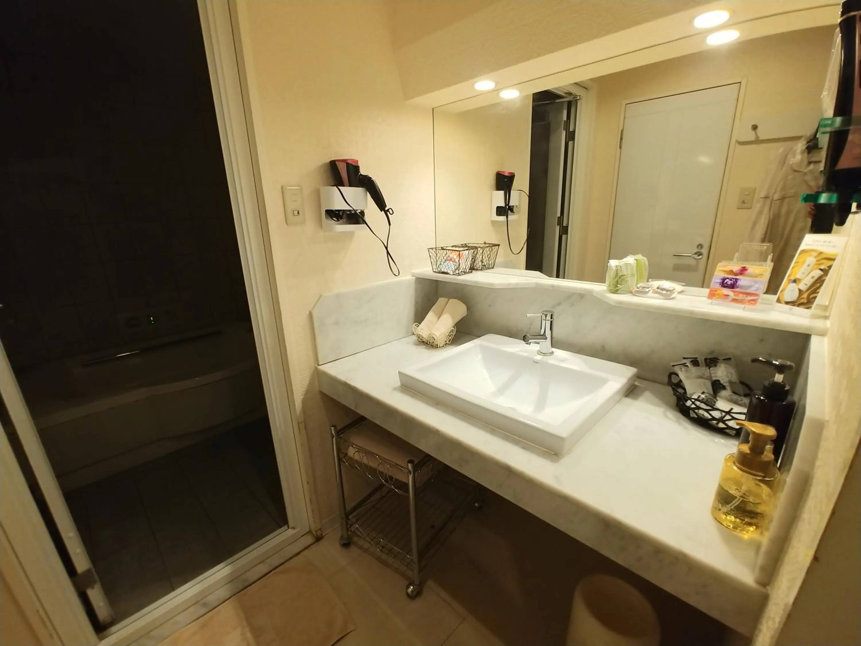 Hotel Allure (Adult Only)