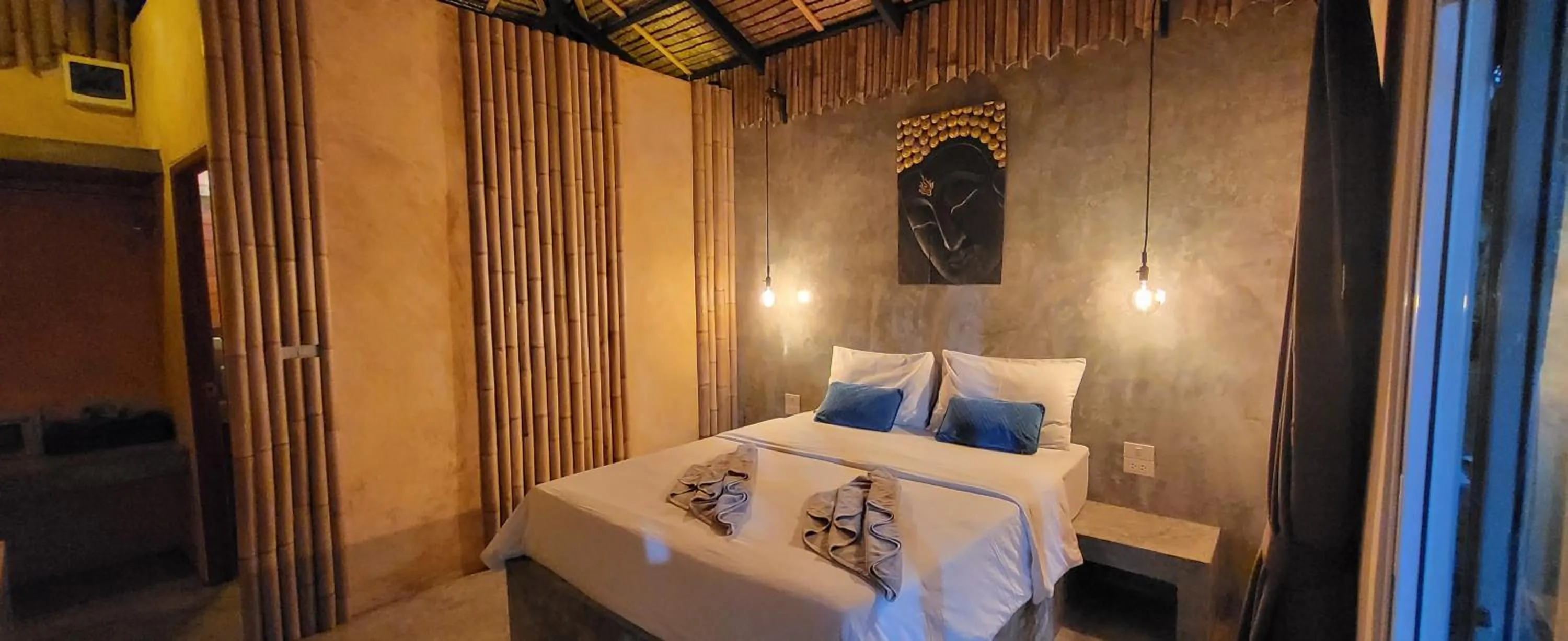 Bed in Asian Secret Resort