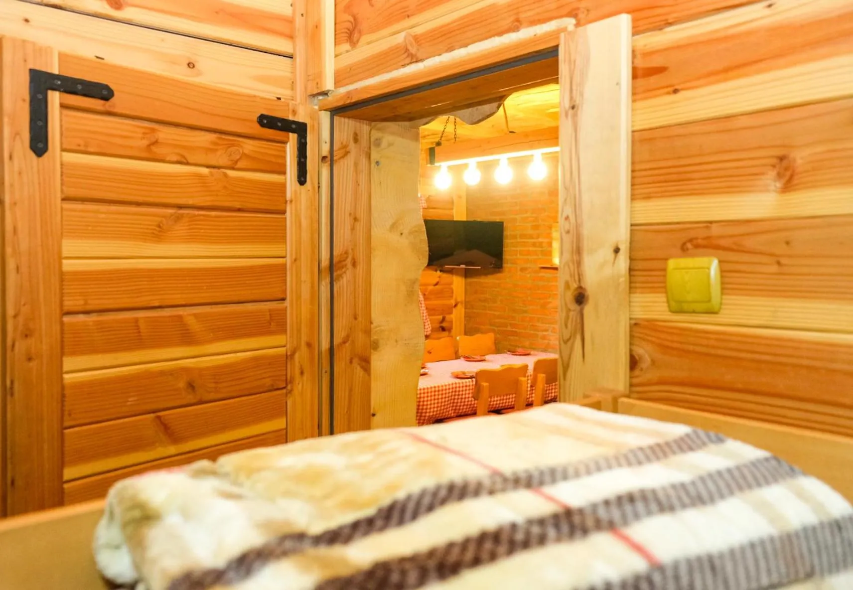 Photo of the whole room, Bed in Apartment Snow Garden