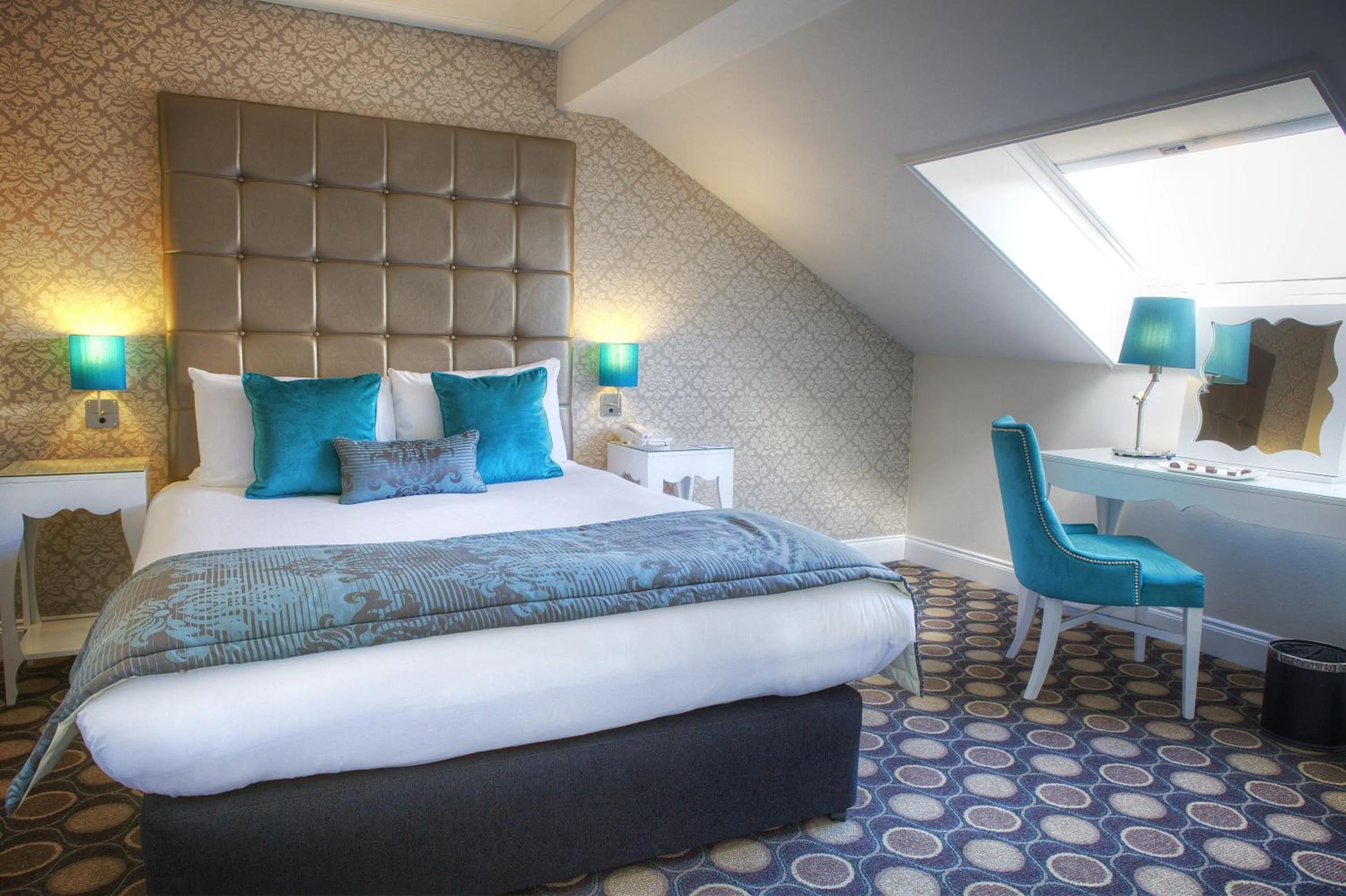 Photo of the whole room, Bed in Holiday Inn - Glasgow - City Ctr Theatreland by IHG