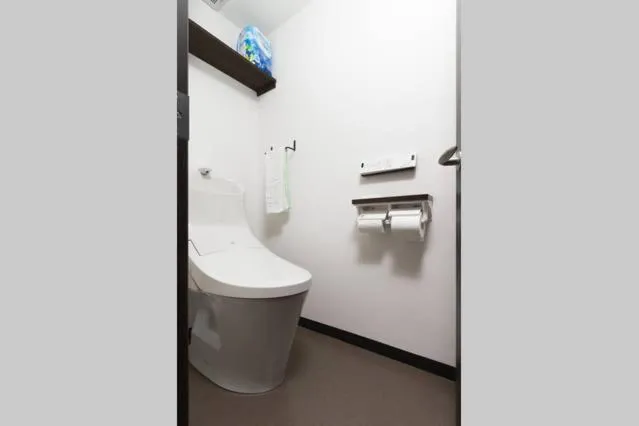 Toilet in Osaka Nakayama Guesthouse