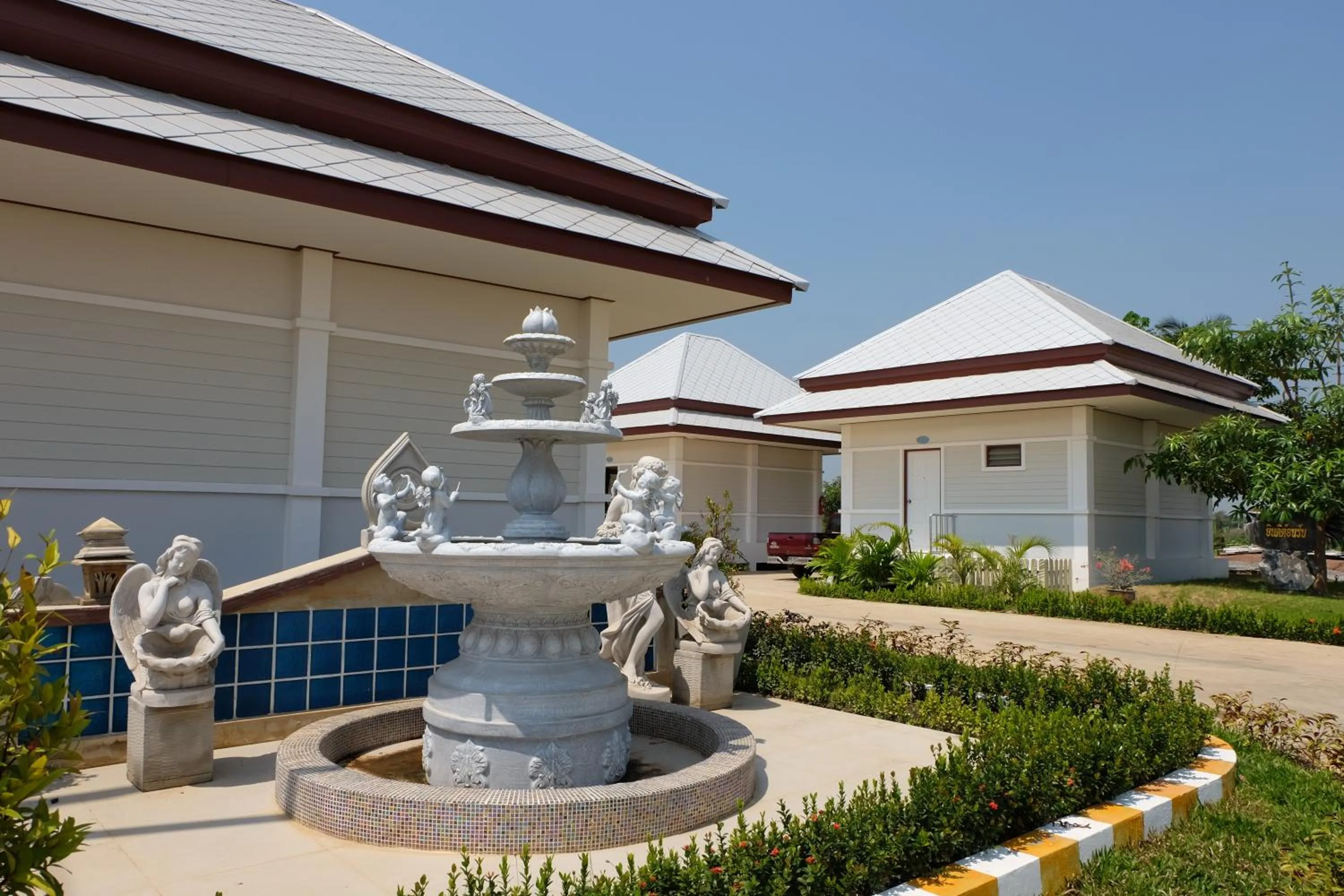 Facade/entrance in Bualuang Boutique Resort