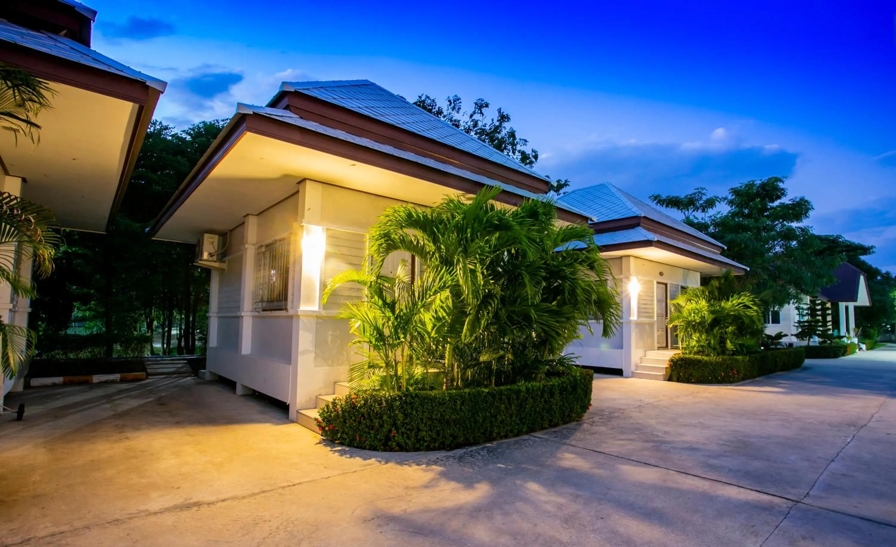 Property building in Bualuang Boutique Resort