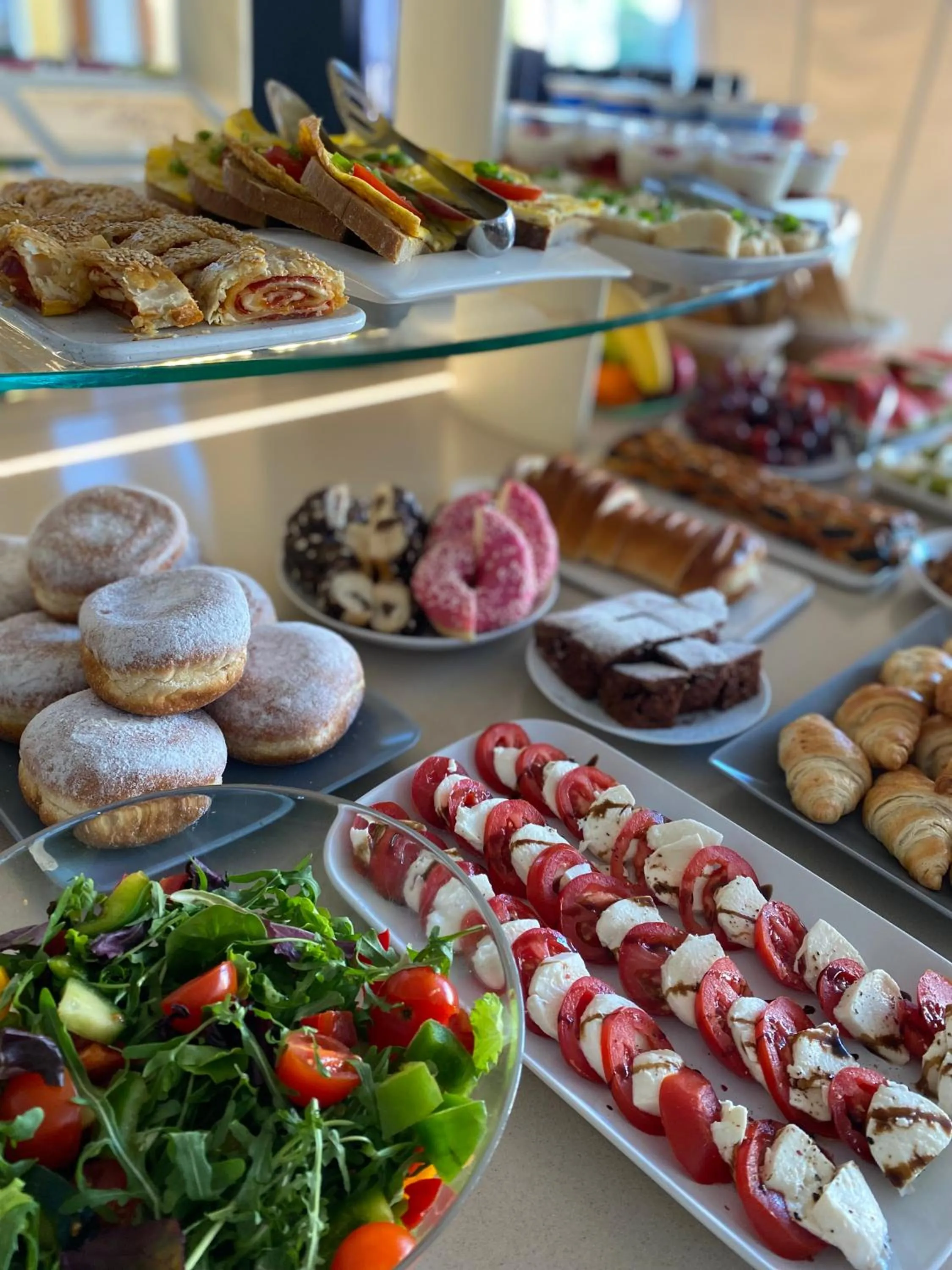 Buffet breakfast in Hotel MAGISTR Vsetín