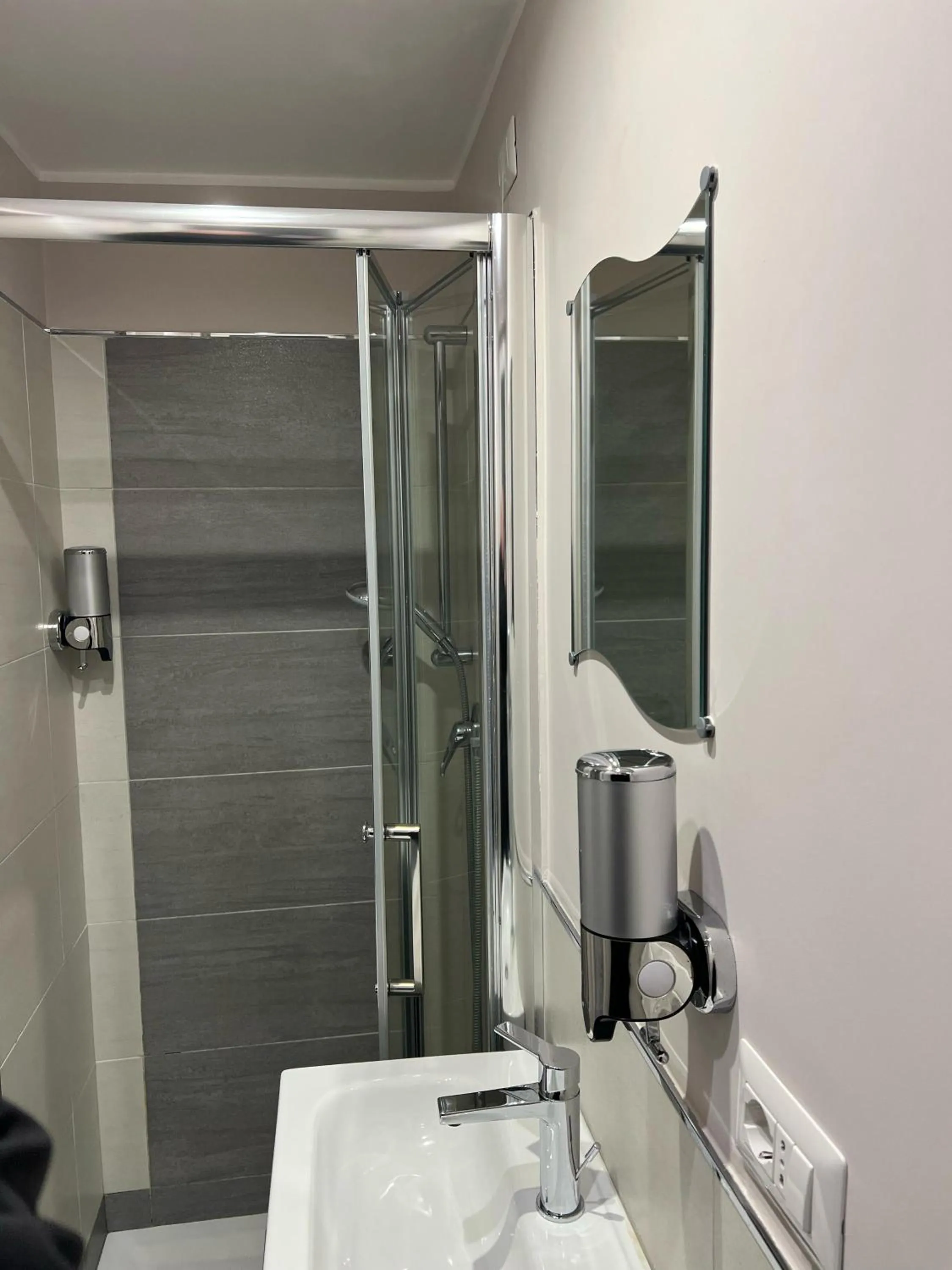 Toilet in Giuseppe & Greta