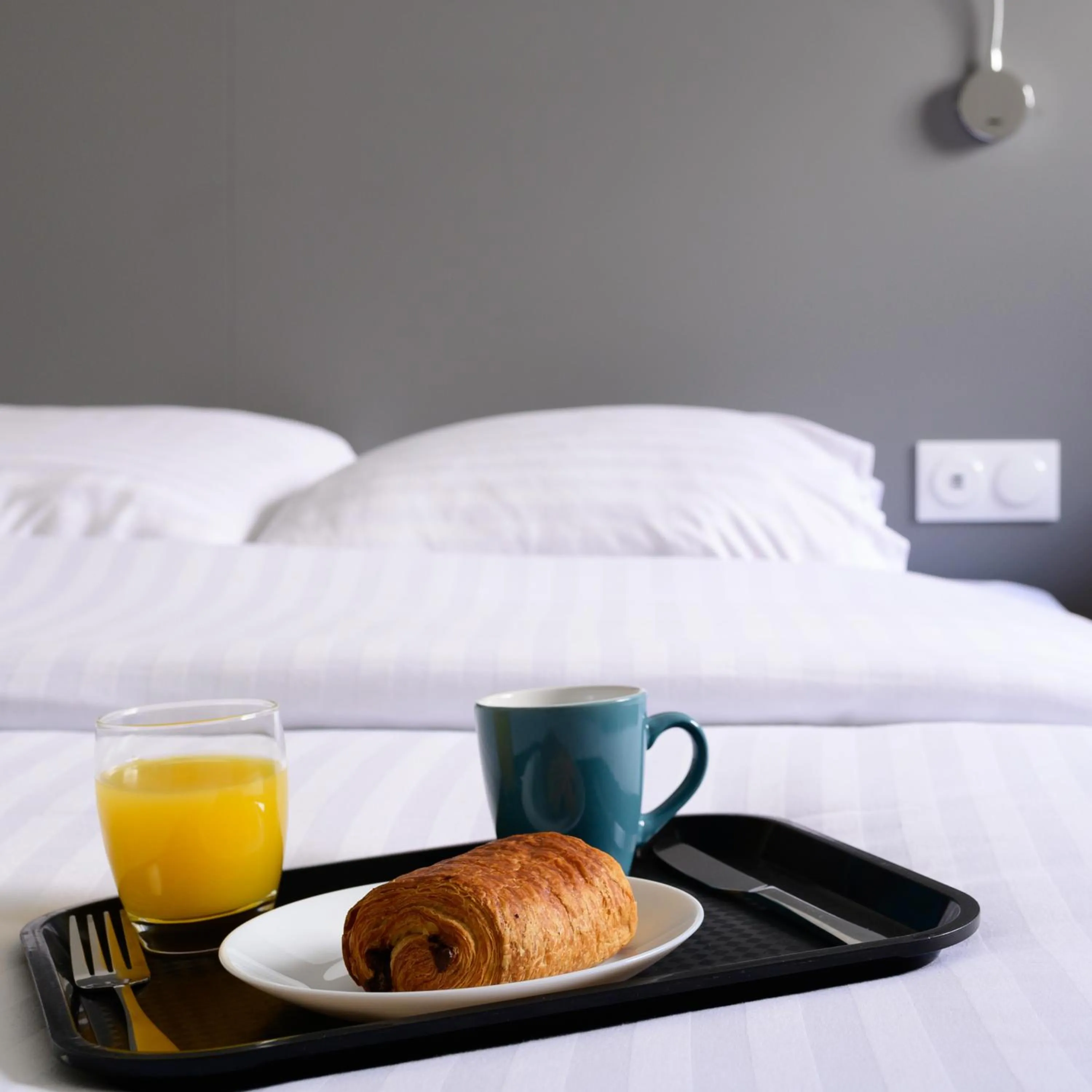 Bed in Hotel Cerise Nancy