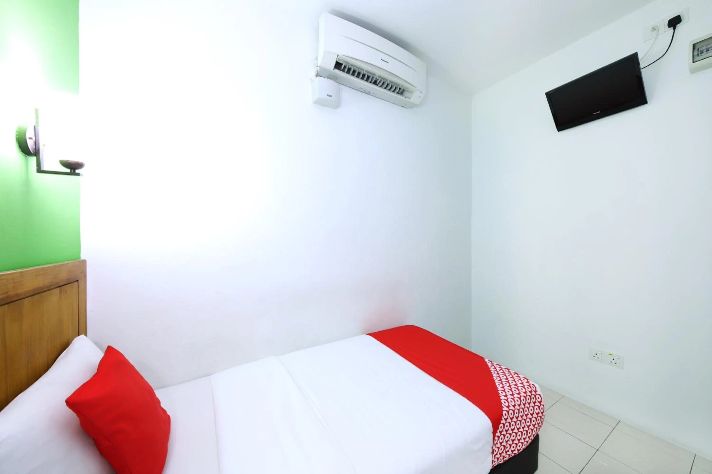 Bedroom in Hotel O Midah Inn Puchong