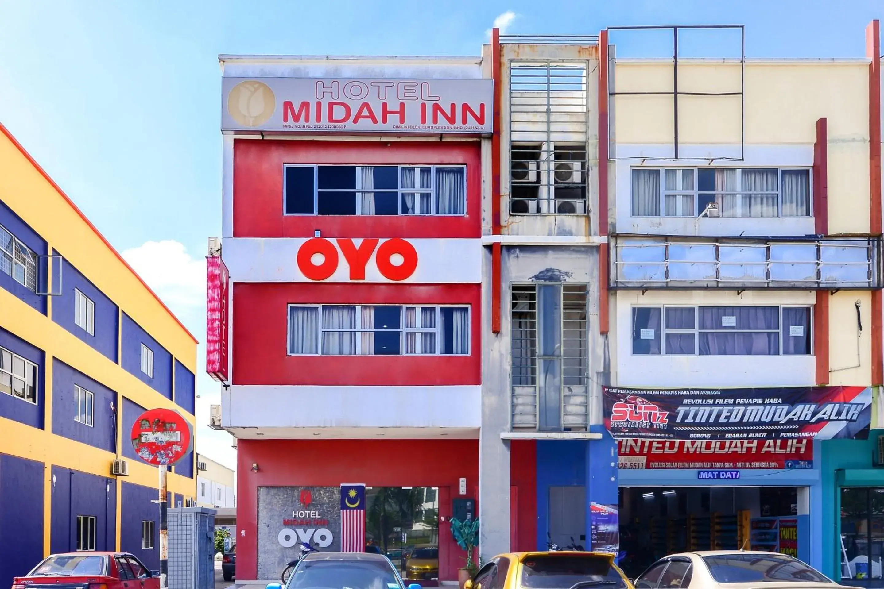 Facade/entrance, Property Building in OYO 502 Midah Inn Puchong