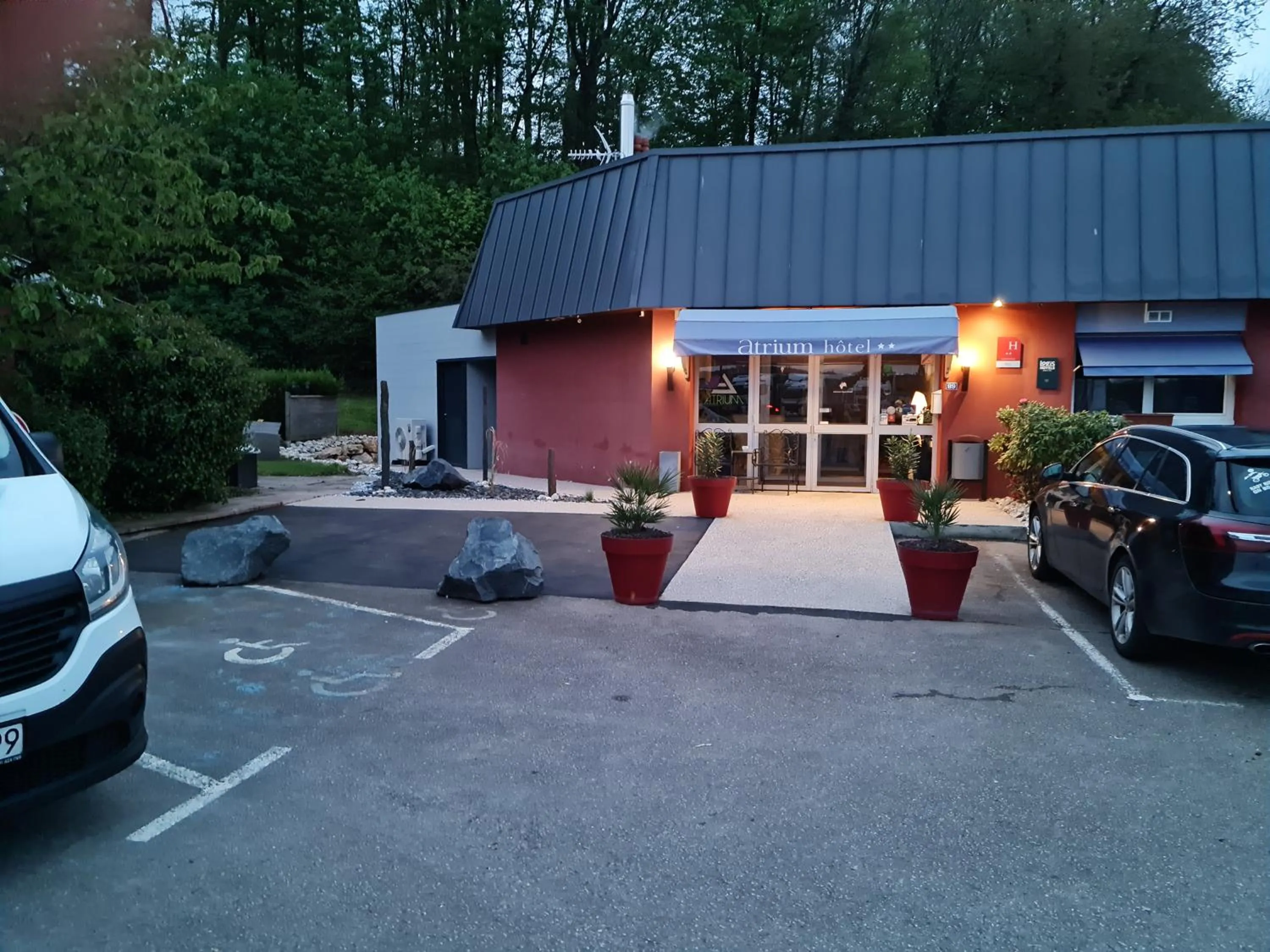 Property building in Logis Hôtel Atrium Epinal Golbey