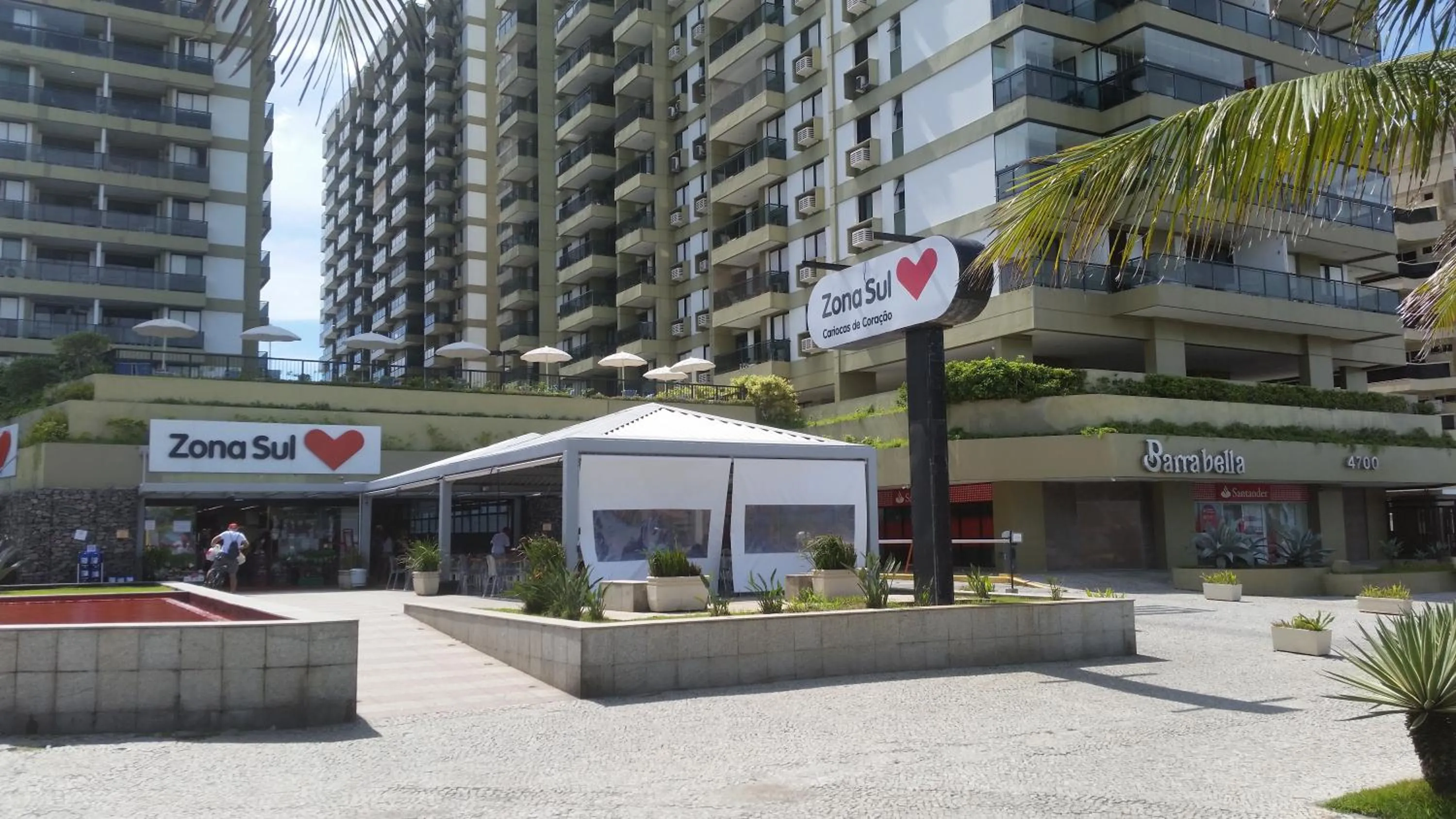 Restaurant/places to eat in Flat Barrabella