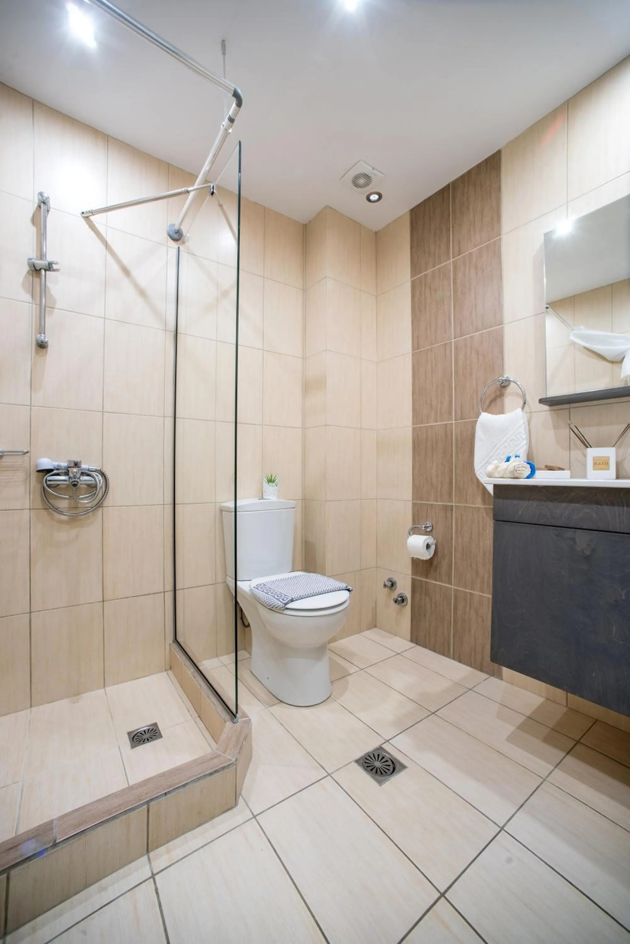 Shower in Palotel Design Gouvia