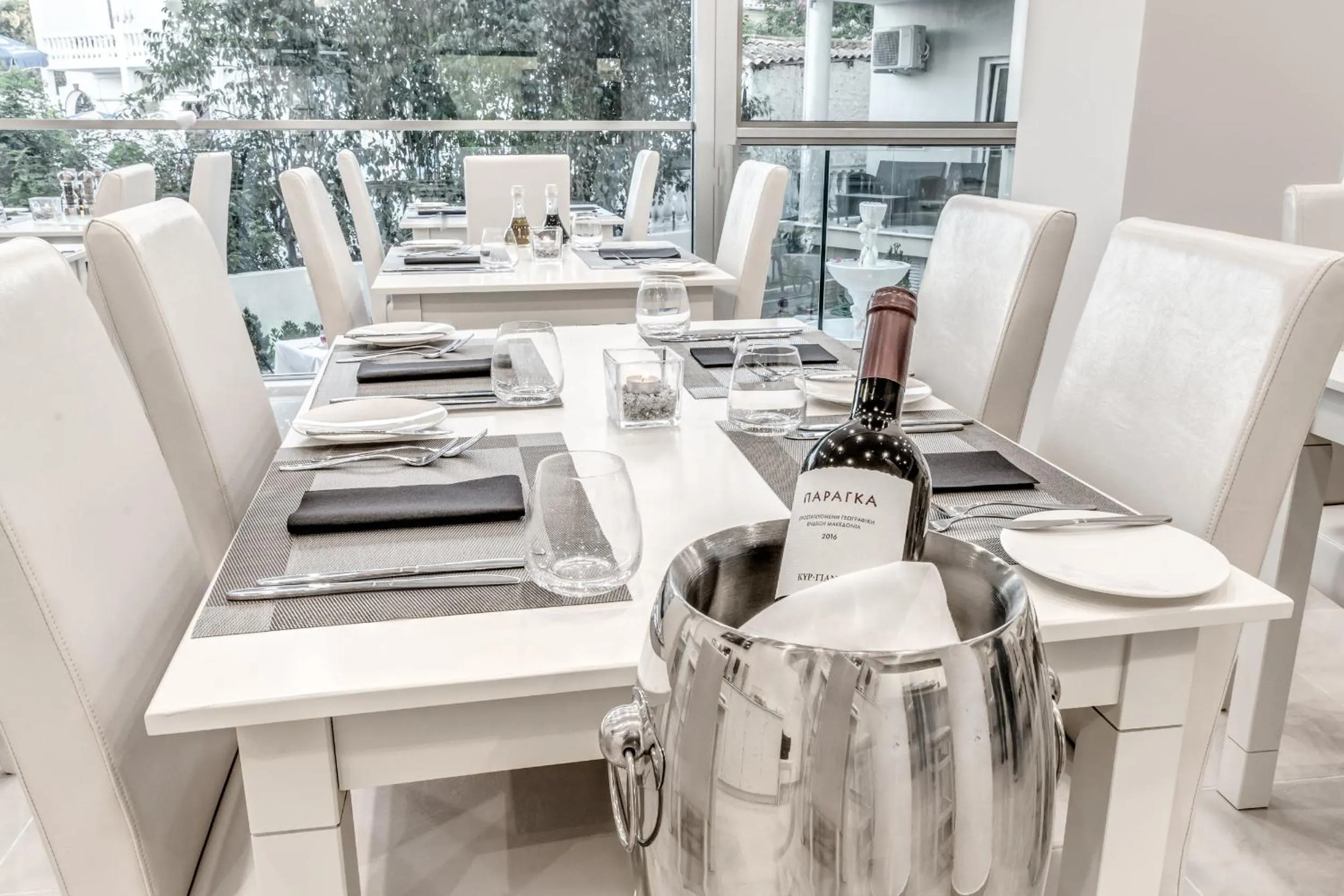 Restaurant/places to eat in Palotel Design Gouvia