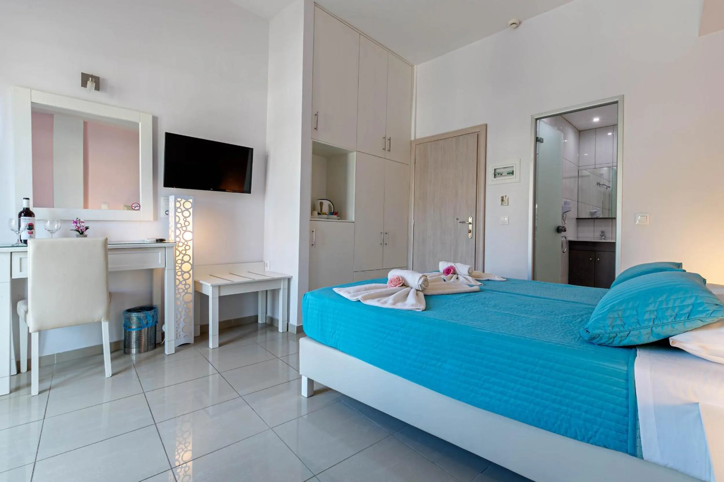 Bed in Palotel Design Gouvia