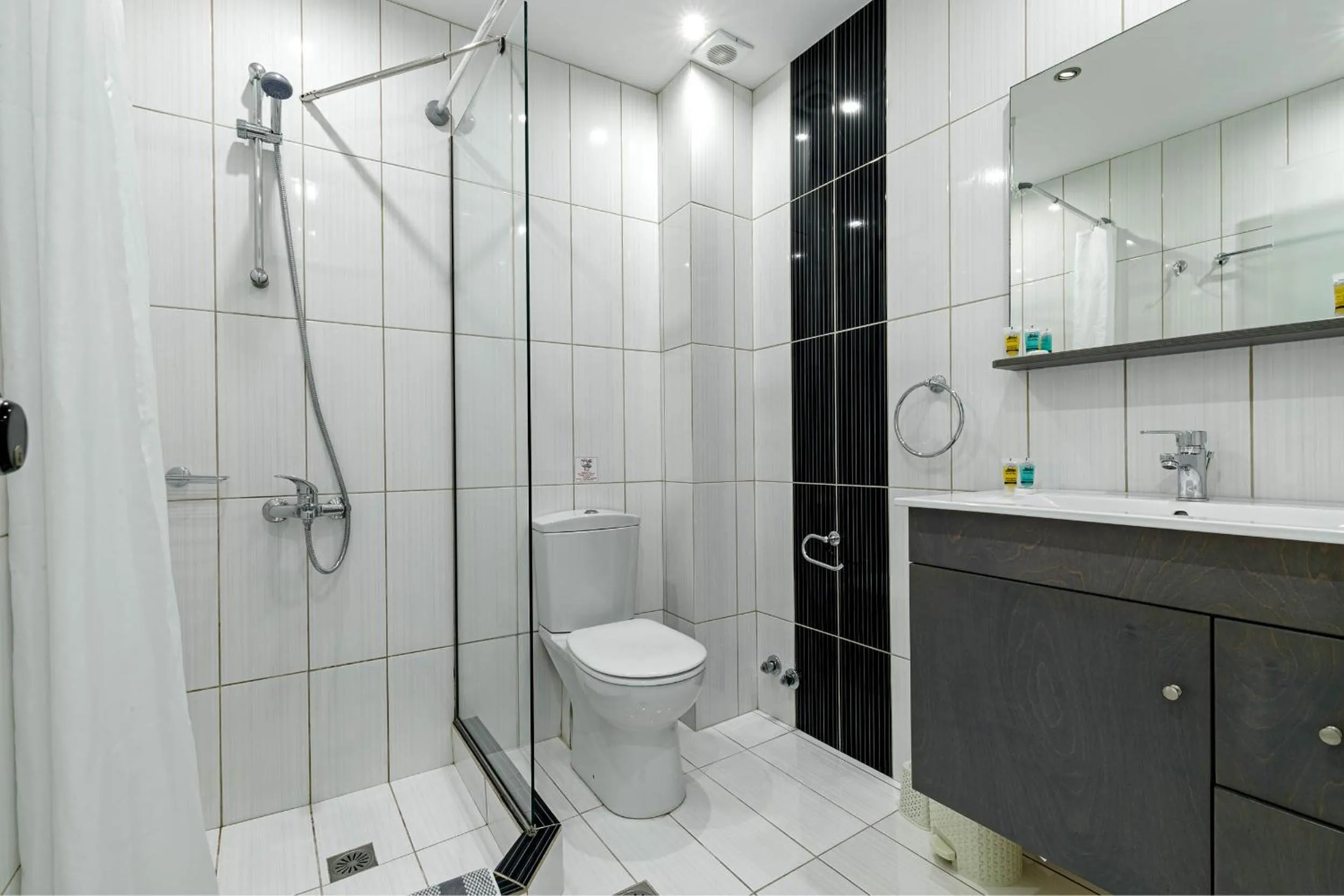 Shower in Palotel Design Gouvia