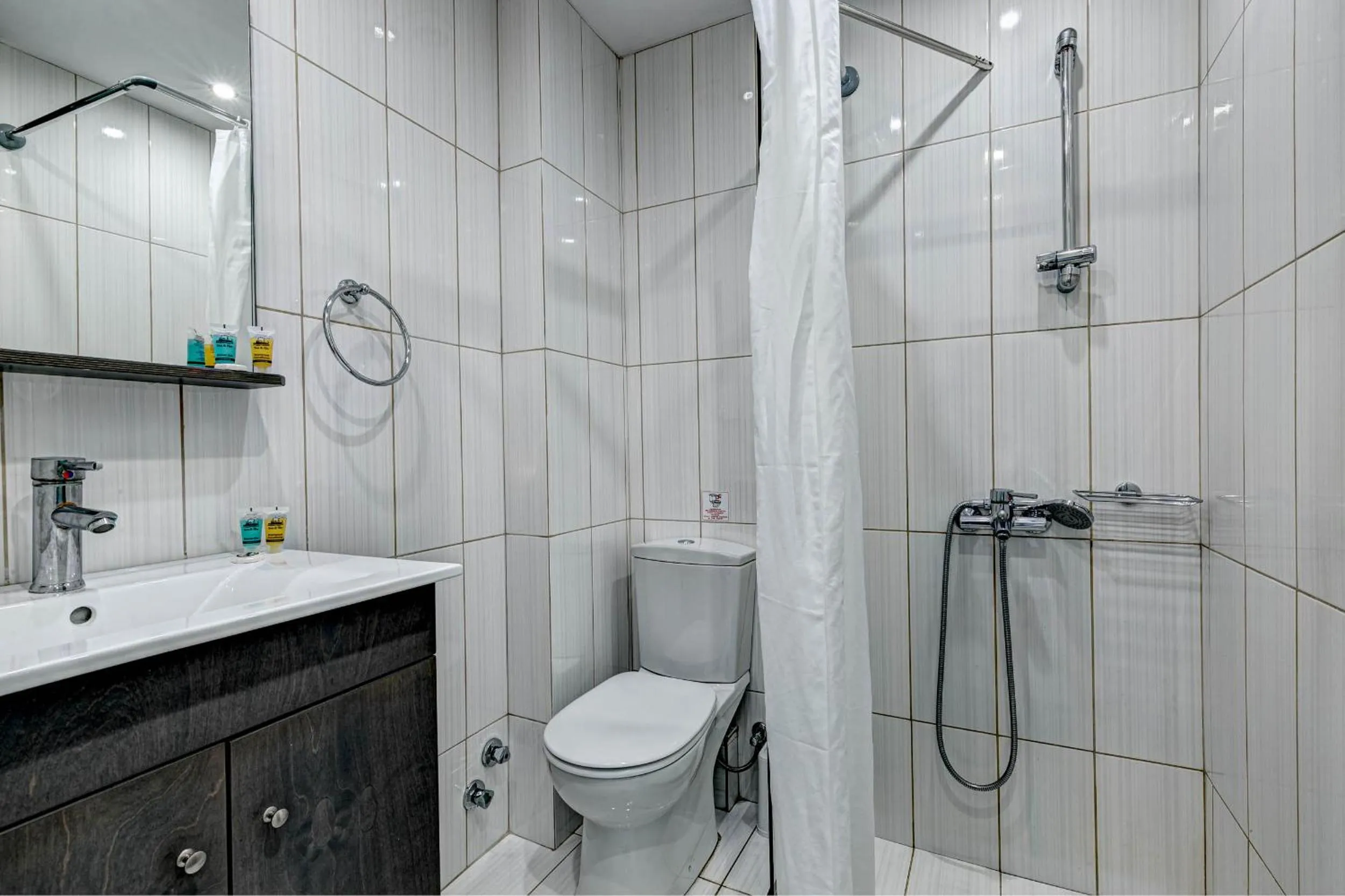 Shower in Palotel Design Gouvia