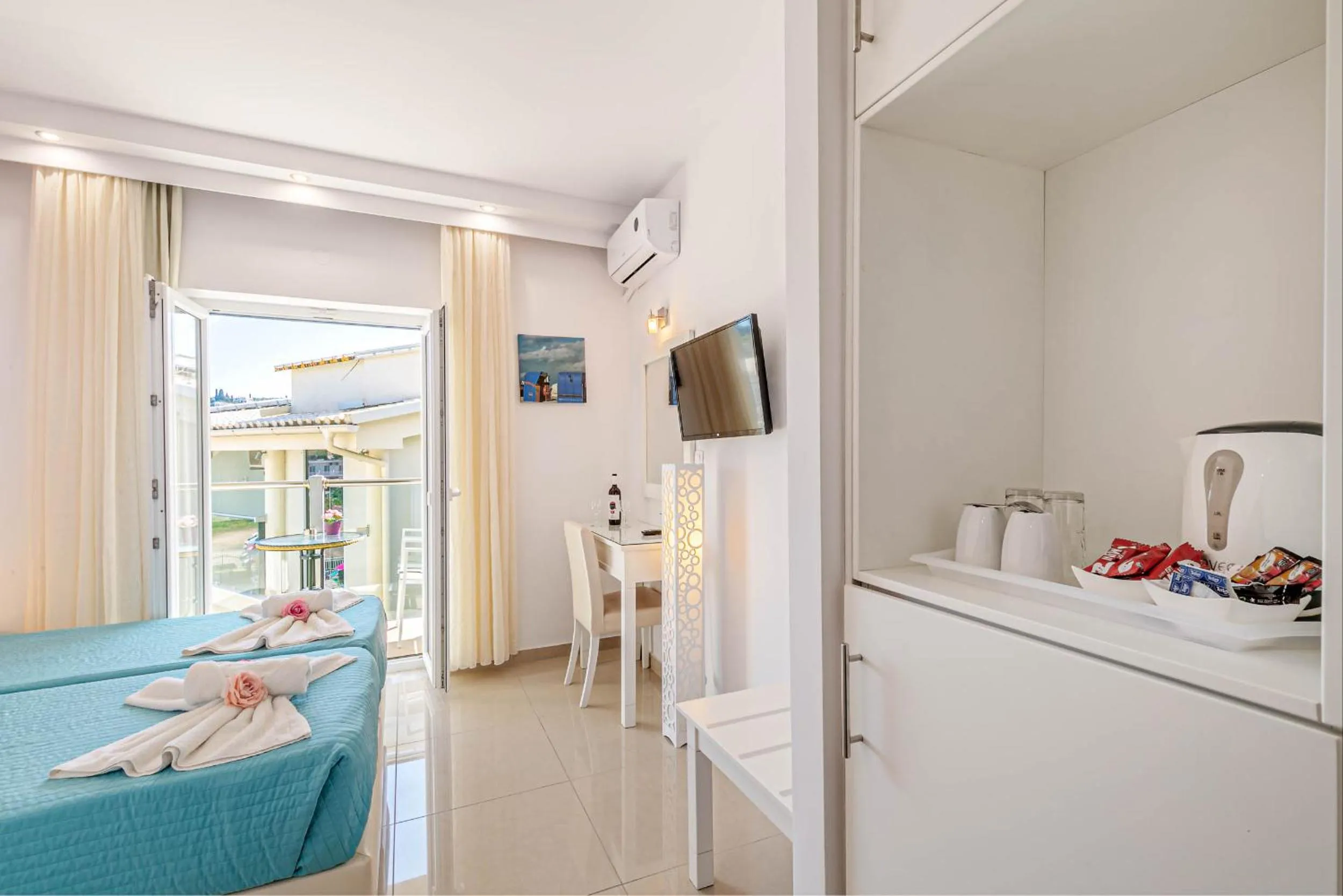 Bed in Palotel Design Gouvia