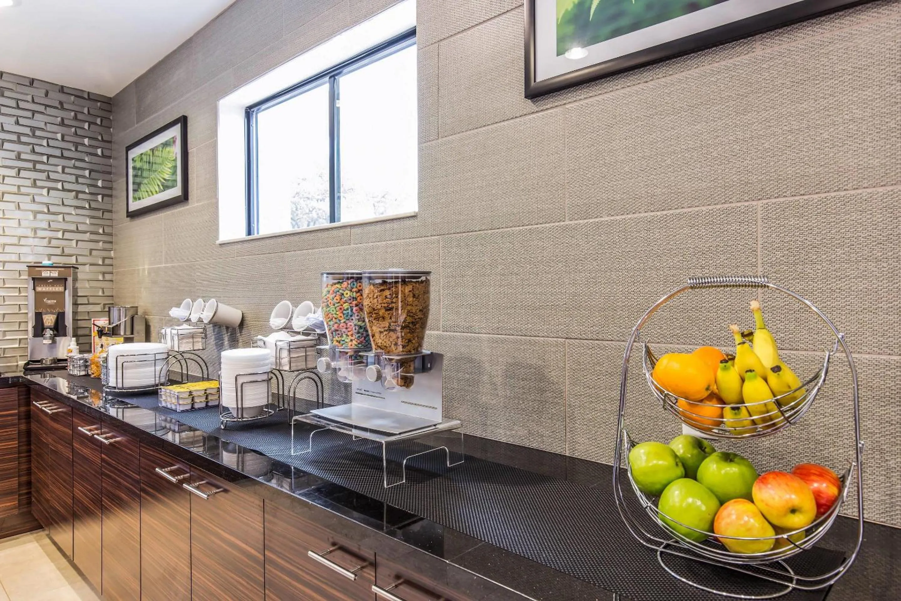 Breakfast in Sleep Inn Dallas Love Field-Medical District