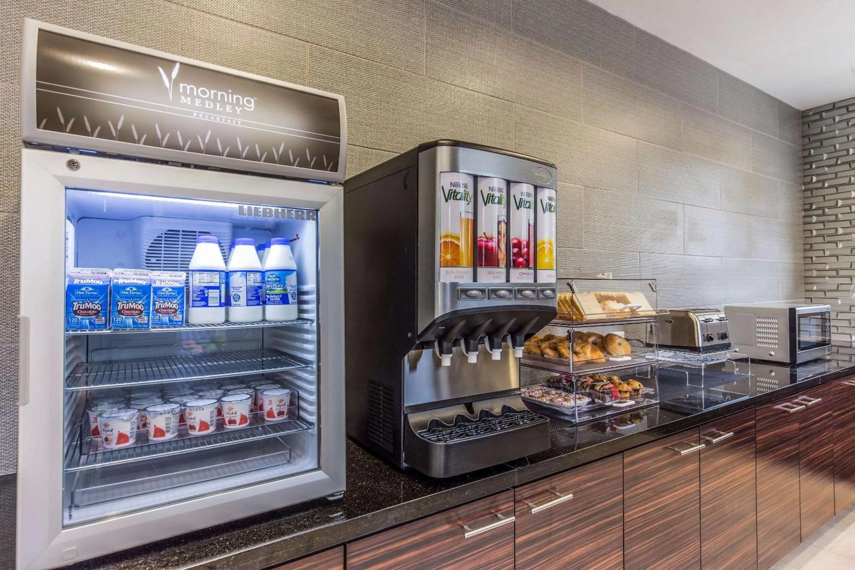 Restaurant/places to eat in Sleep Inn Dallas Love Field-Medical District