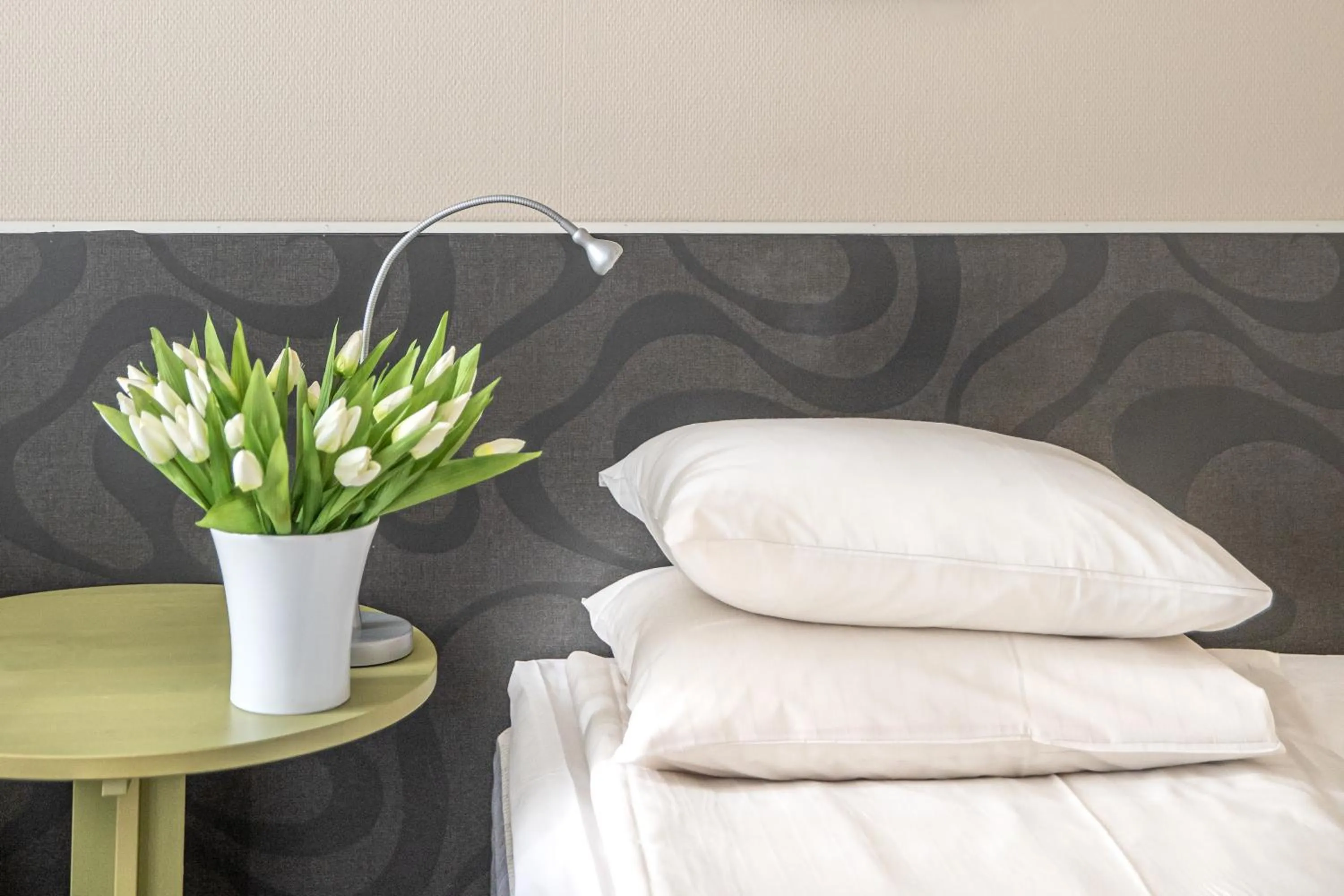 Bed in Hotel Kupolen