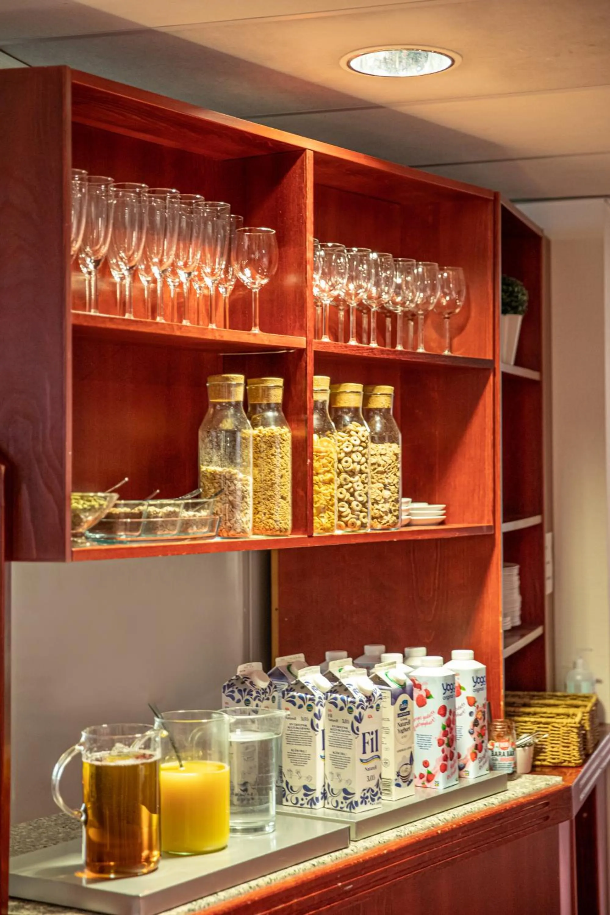 Breakfast in Hotel Kupolen