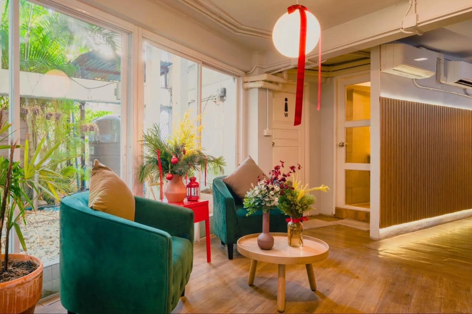 Lobby or reception in Hotel PaPa Bangkok Siriraj