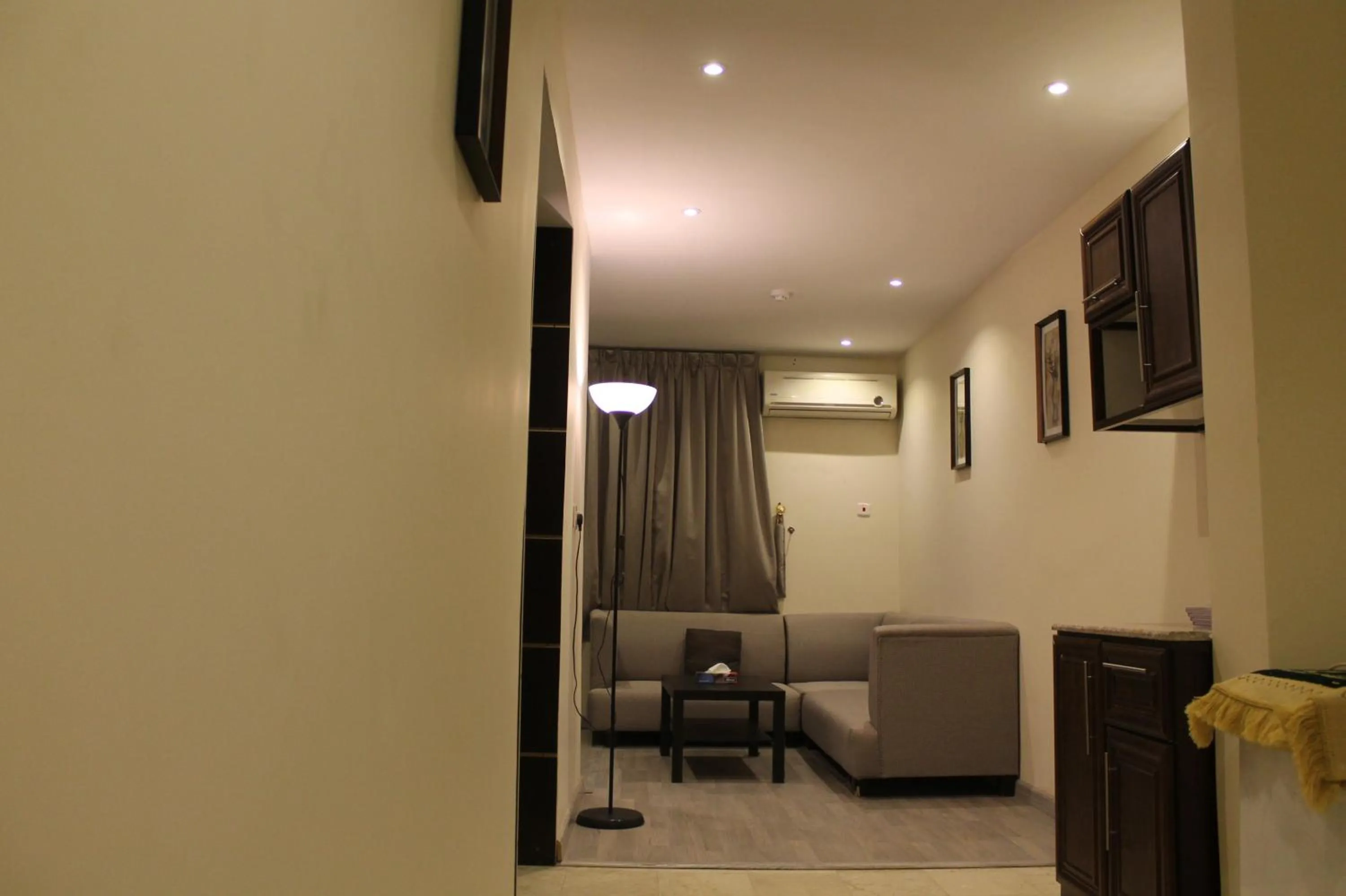 Decorative detail in Desert Rose