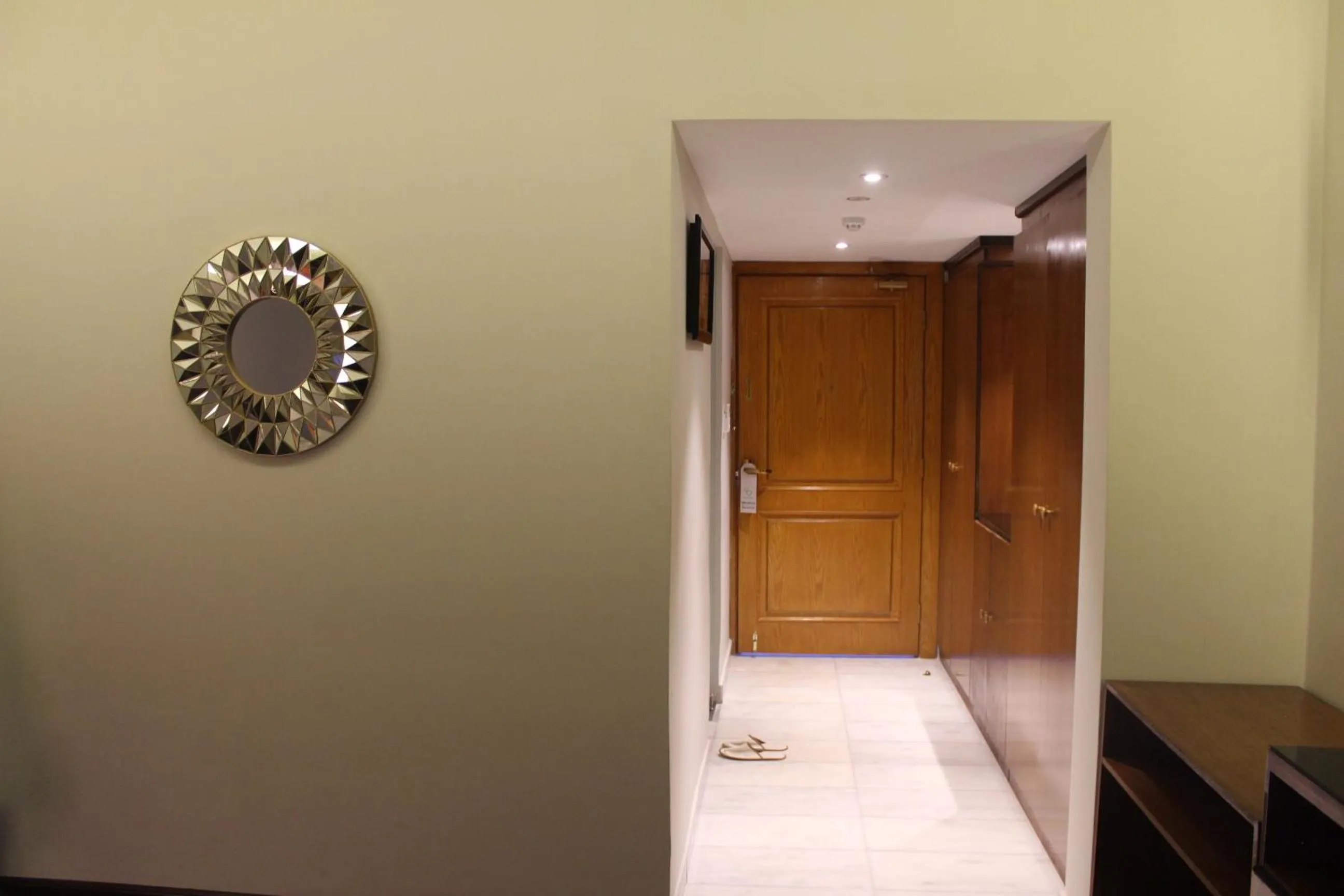 Area and facilities in Desert Rose