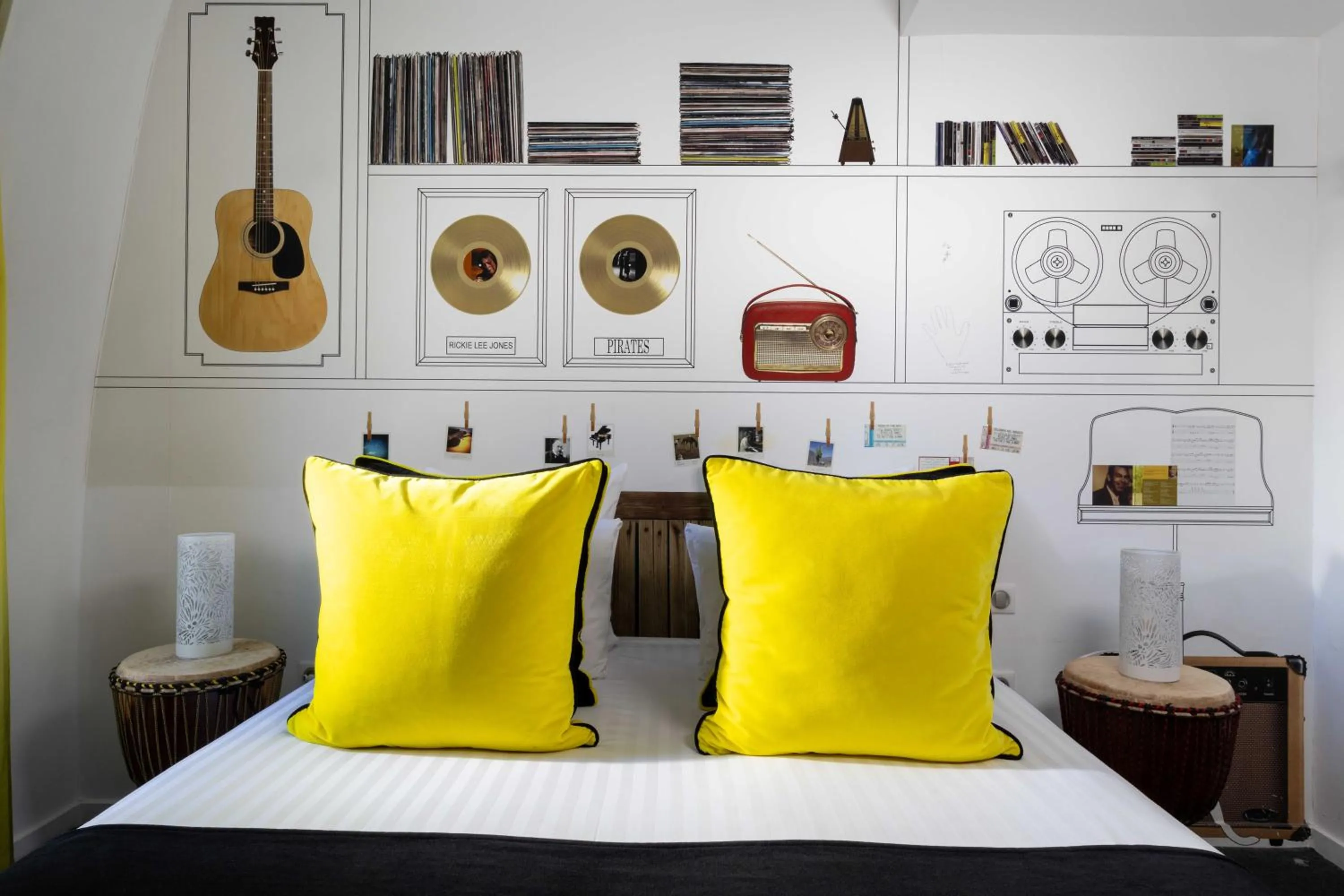 Bedroom, Bed in Hôtel du Triangle d'Or