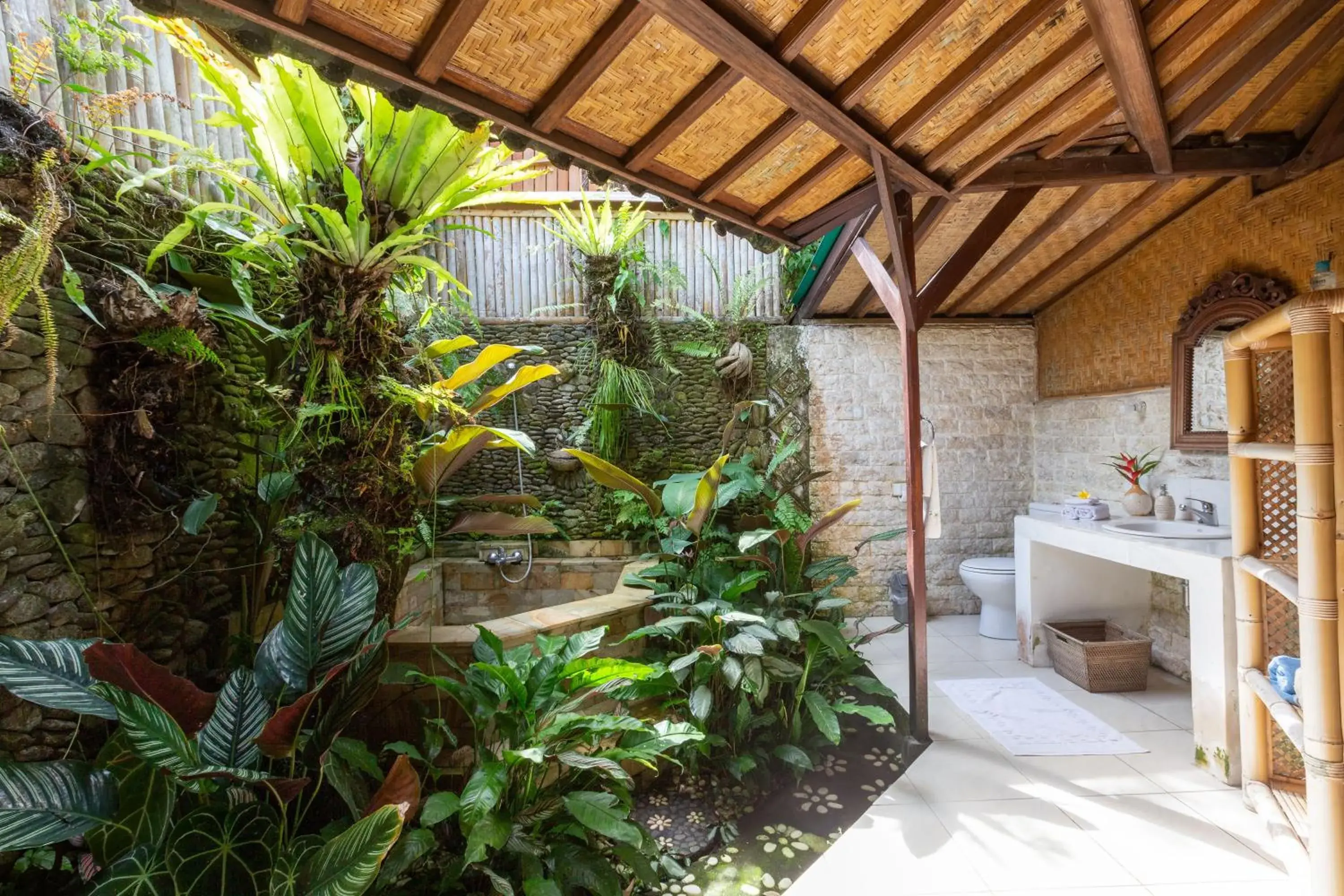 Bamboo Villa Double Bed Room in Bali Firefly BnB Bamboo Villa Double Bed Room in Bali Firefly BnB