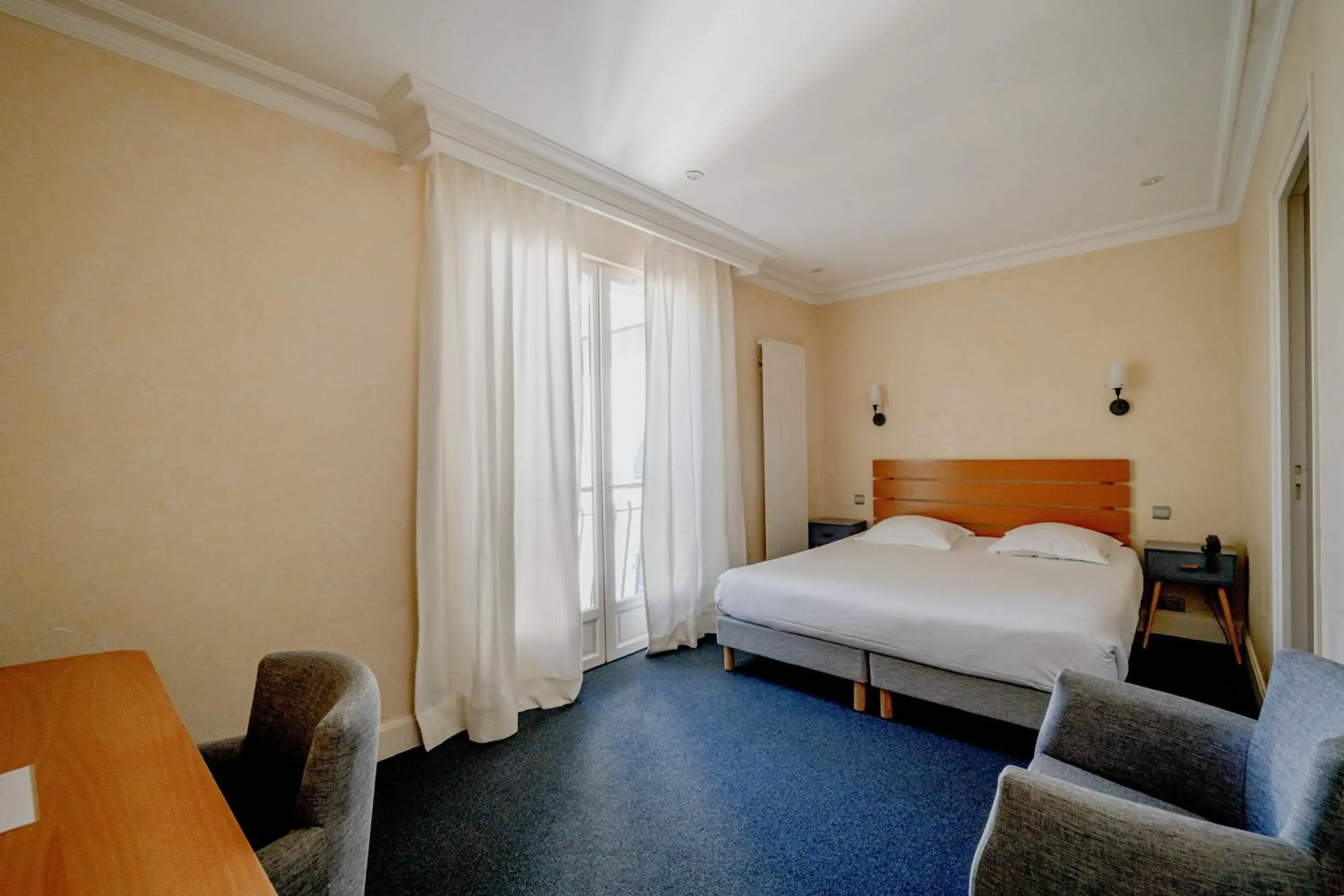 Twin/Double Room - Lake Side in Hotel du Lac Twin/Double Room - Lake Side in Hotel du Lac