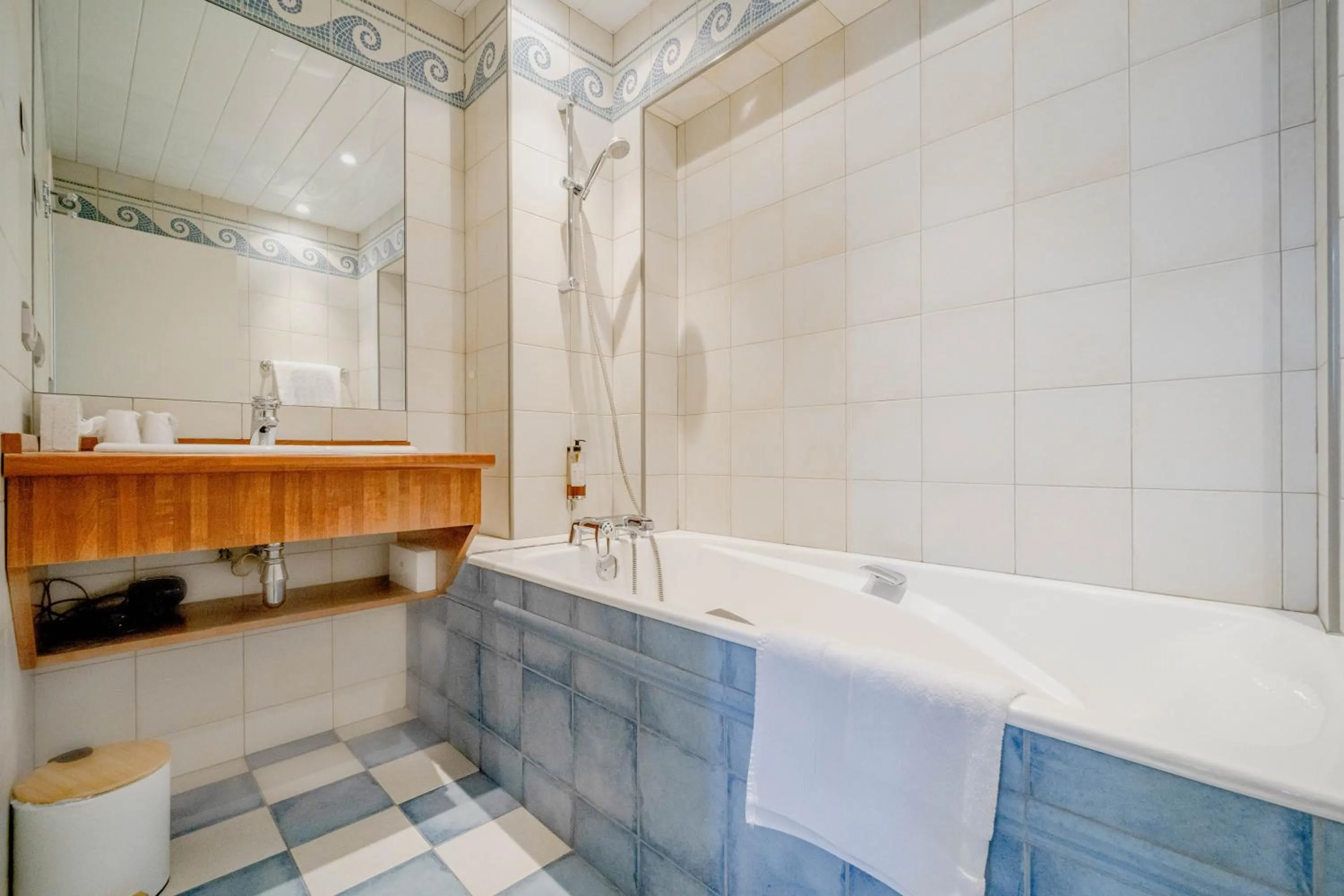 Bathroom in Hotel du Lac