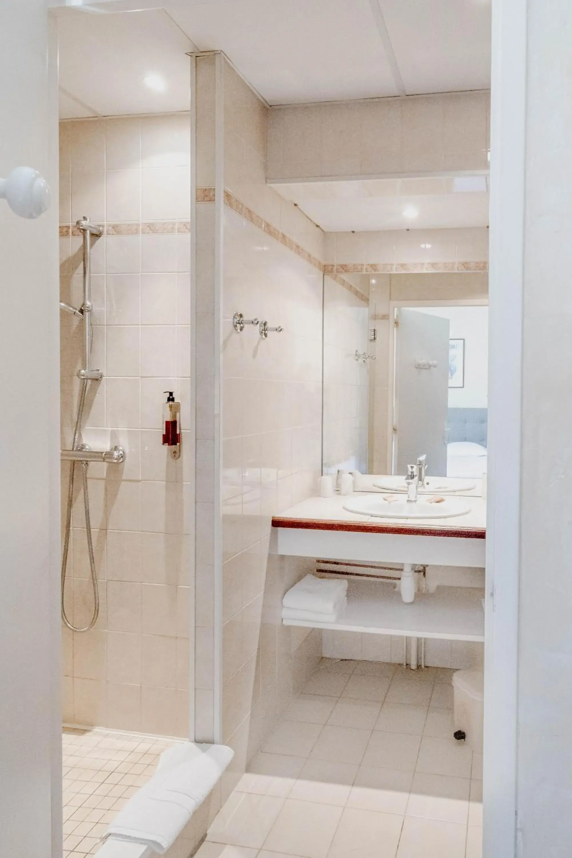 Small Single Room in Hotel du Lac Small Single Room in Hotel du Lac