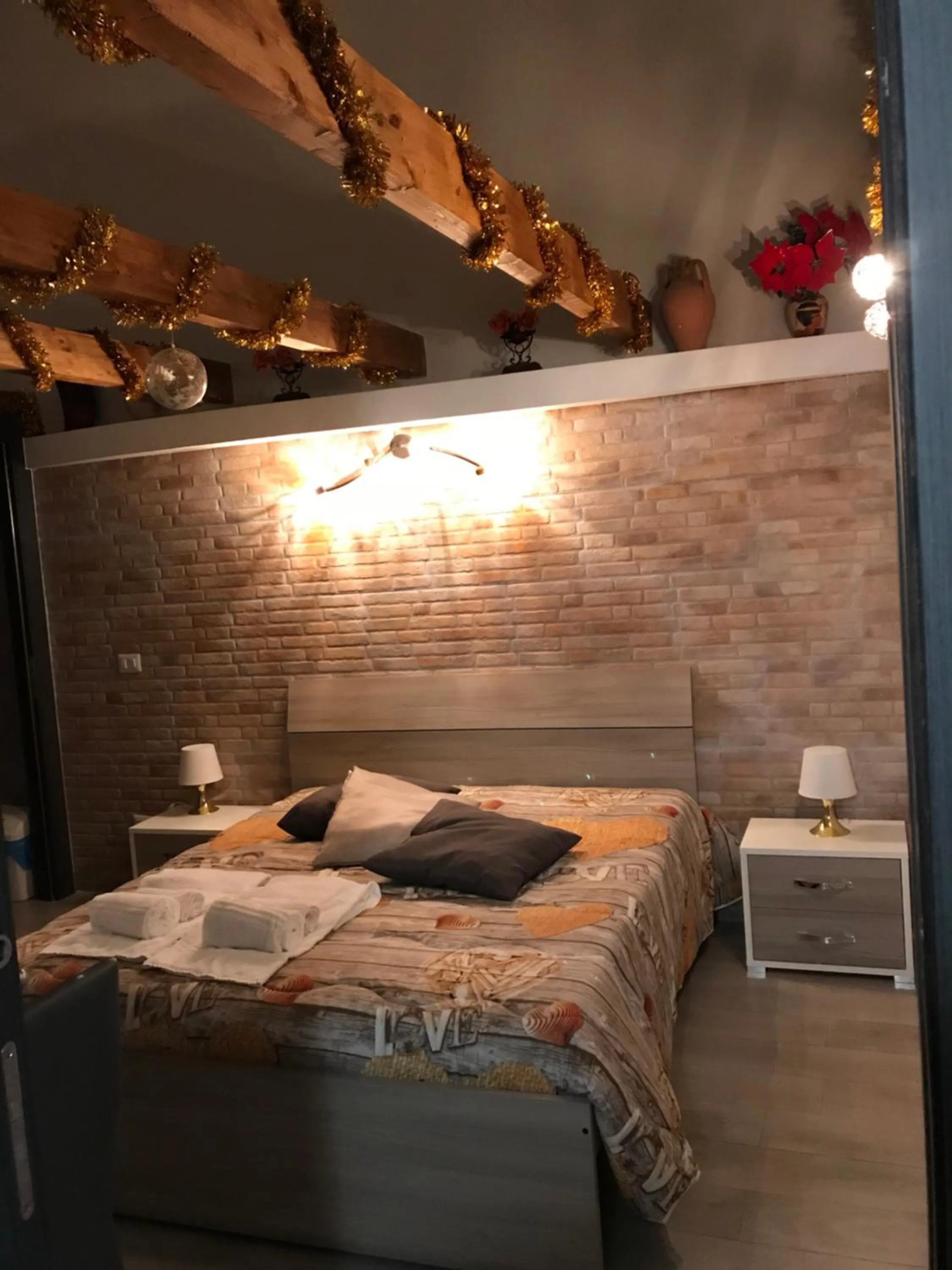 Decorative detail, Bed in Famigi