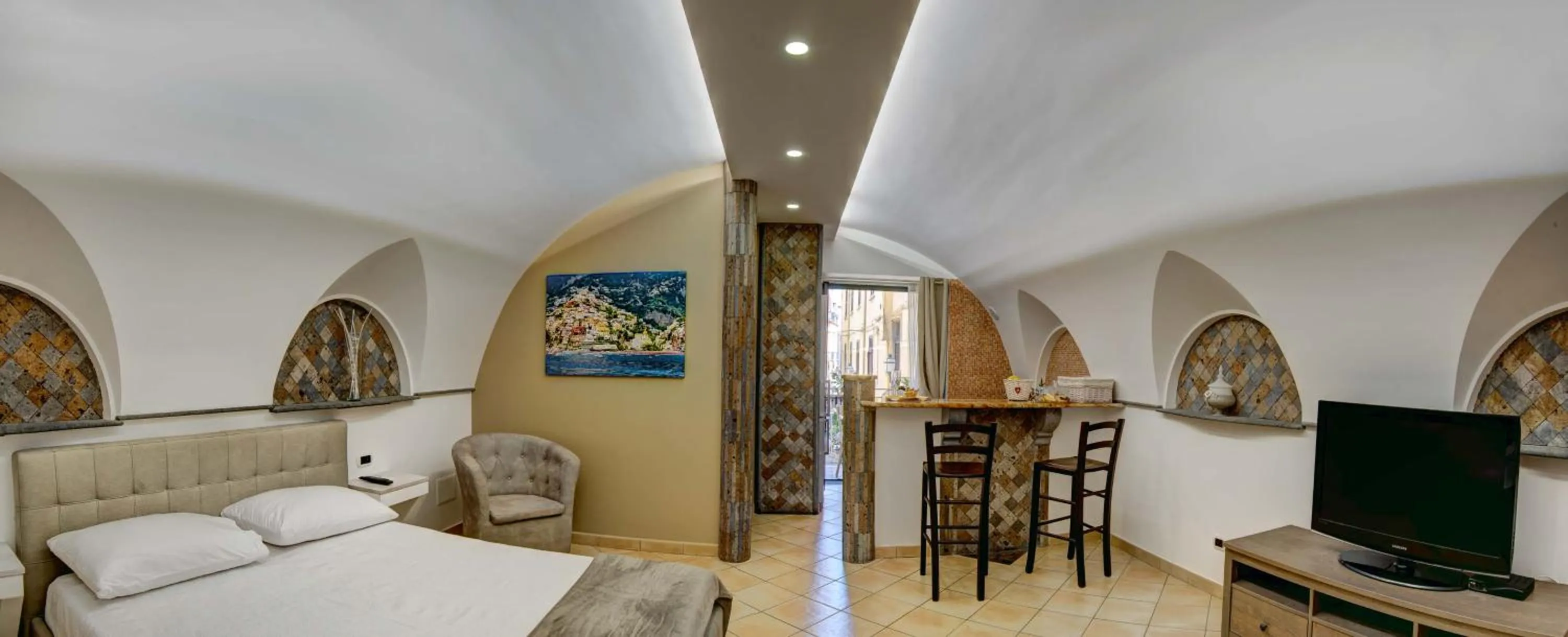 Photo of the whole room in Cuore di Sorrento Suites