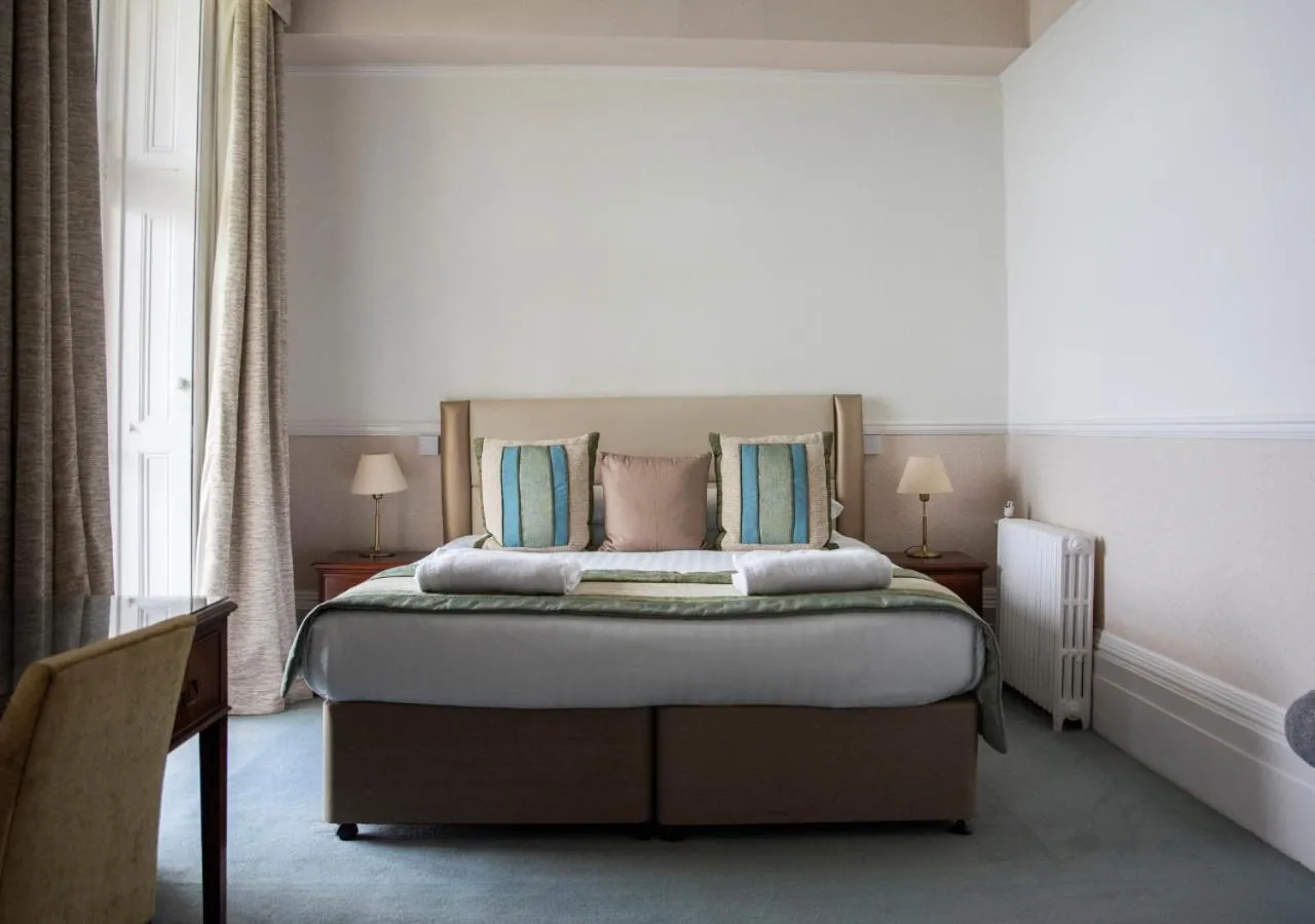 Bedroom, Bed in The Falmouth Hotel