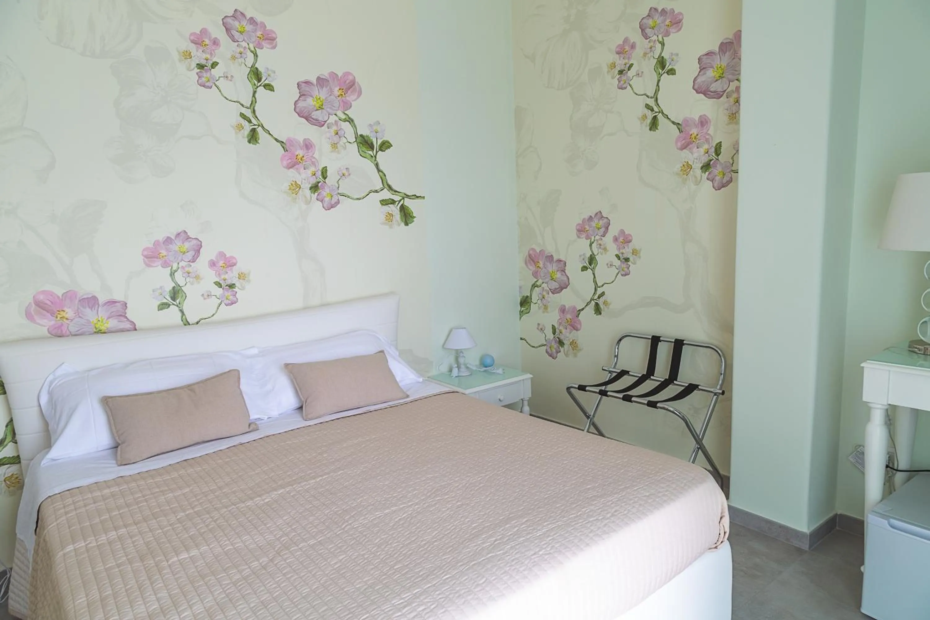 Bathroom, Bed in B&B Attico 160