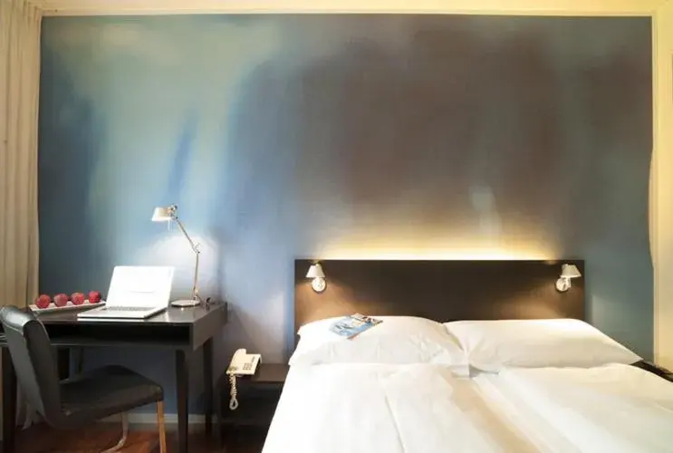 Bedroom, Bed in Hotel Montana Zürich Bedroom, Bed in Hotel Montana Zürich